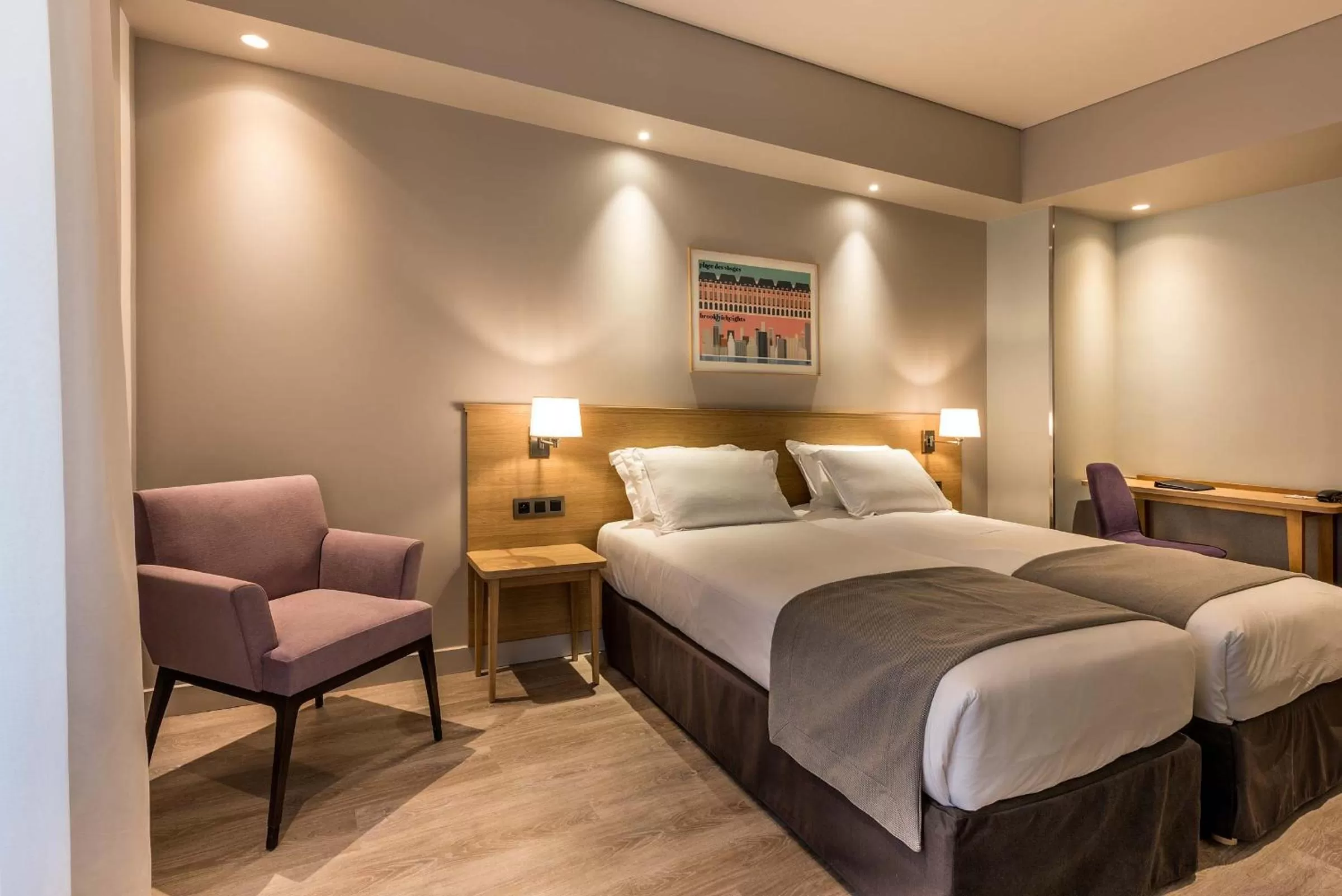 Bedroom, Bed in Hôtel Magellan