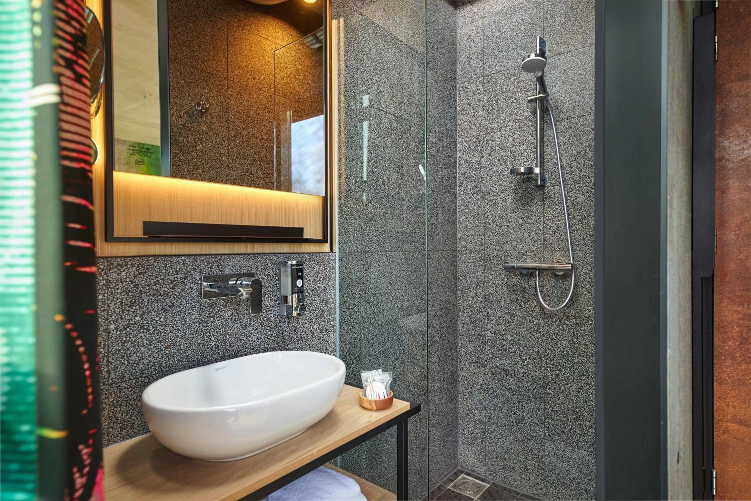 Bathroom in Inntel Hotels Amsterdam Landmark