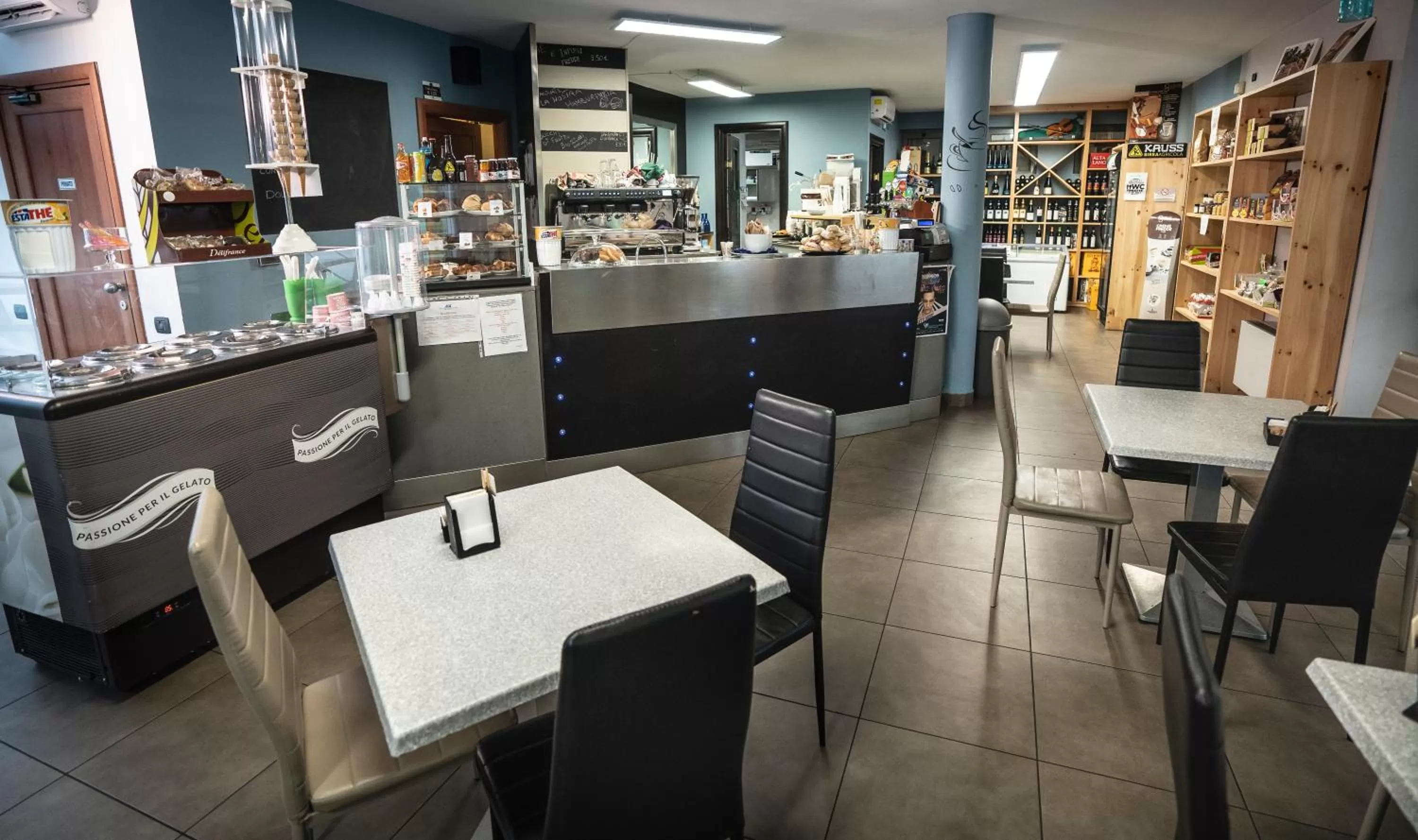 Restaurant/places to eat in Albavillage Rooms & Camping