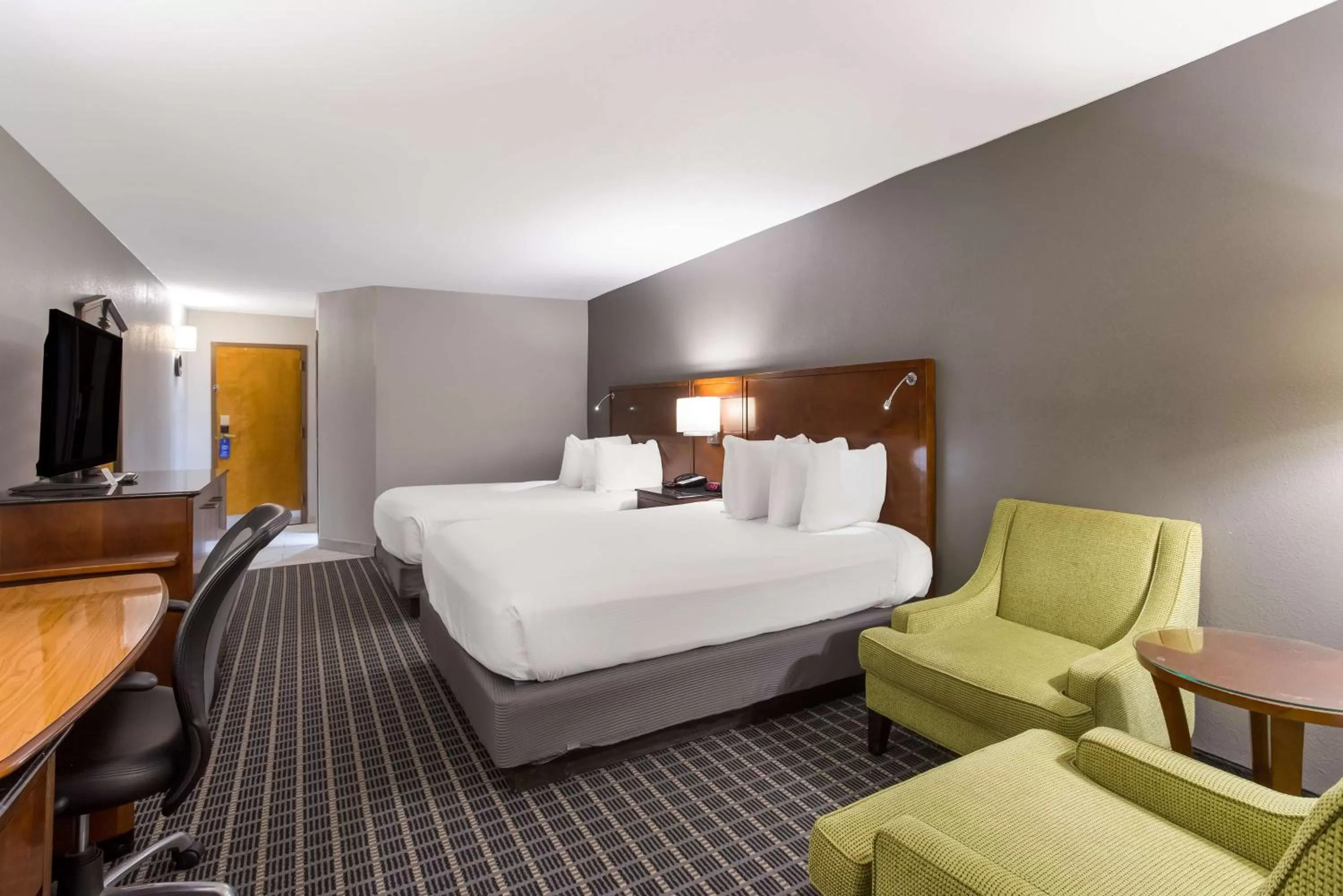 Bedroom, Bed in SureStay Plus Hotel by Best Western Greenwood