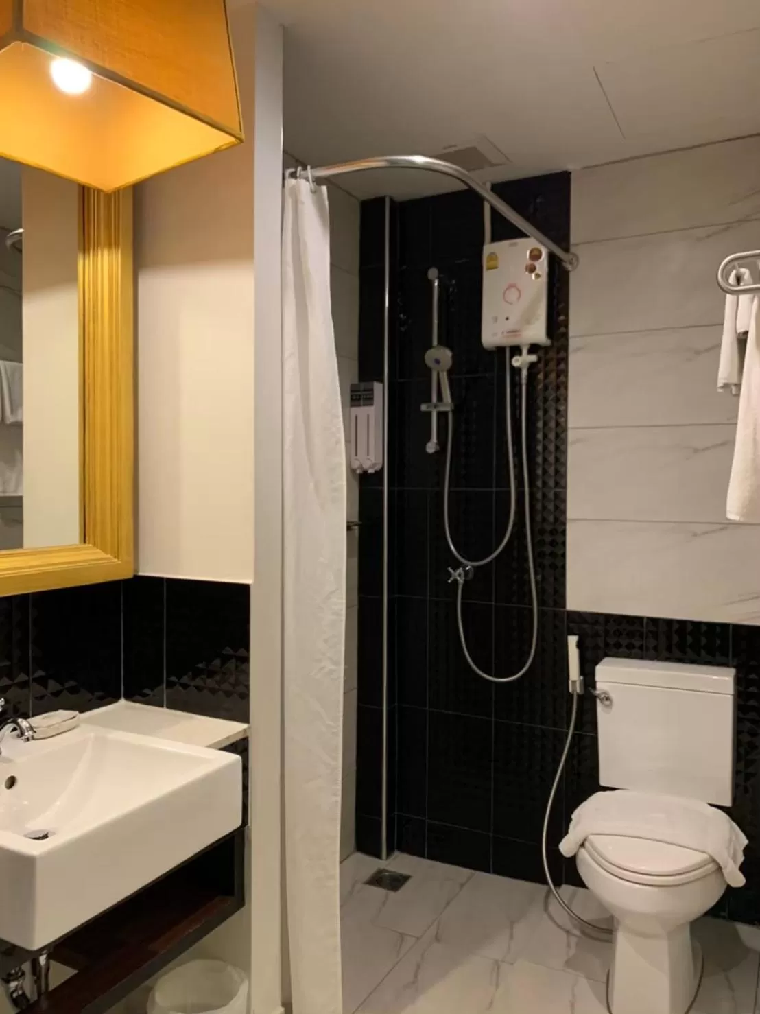 Bathroom in 99 The Gallery Hotel