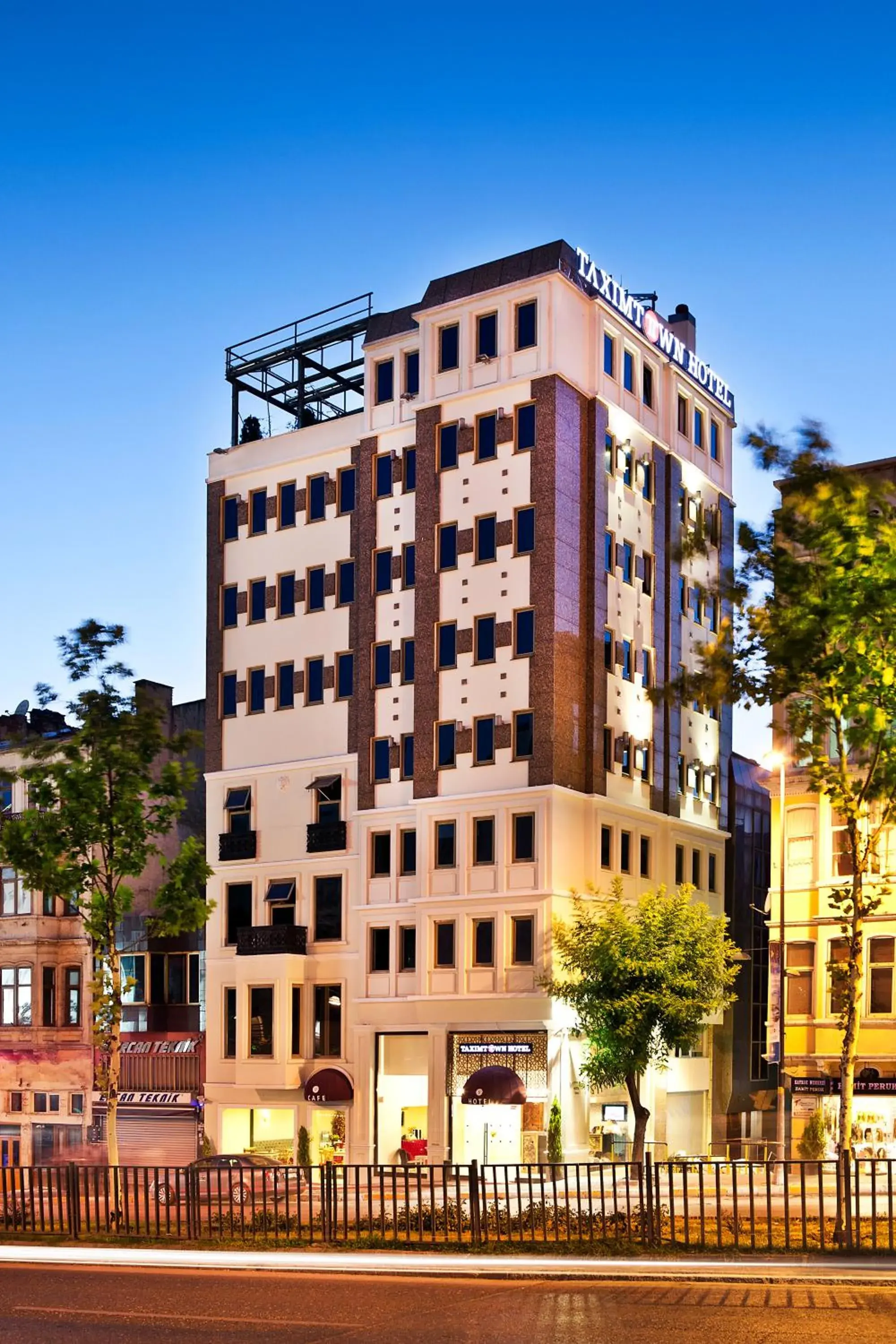 Taximtown Hotel Taximtown Hotel