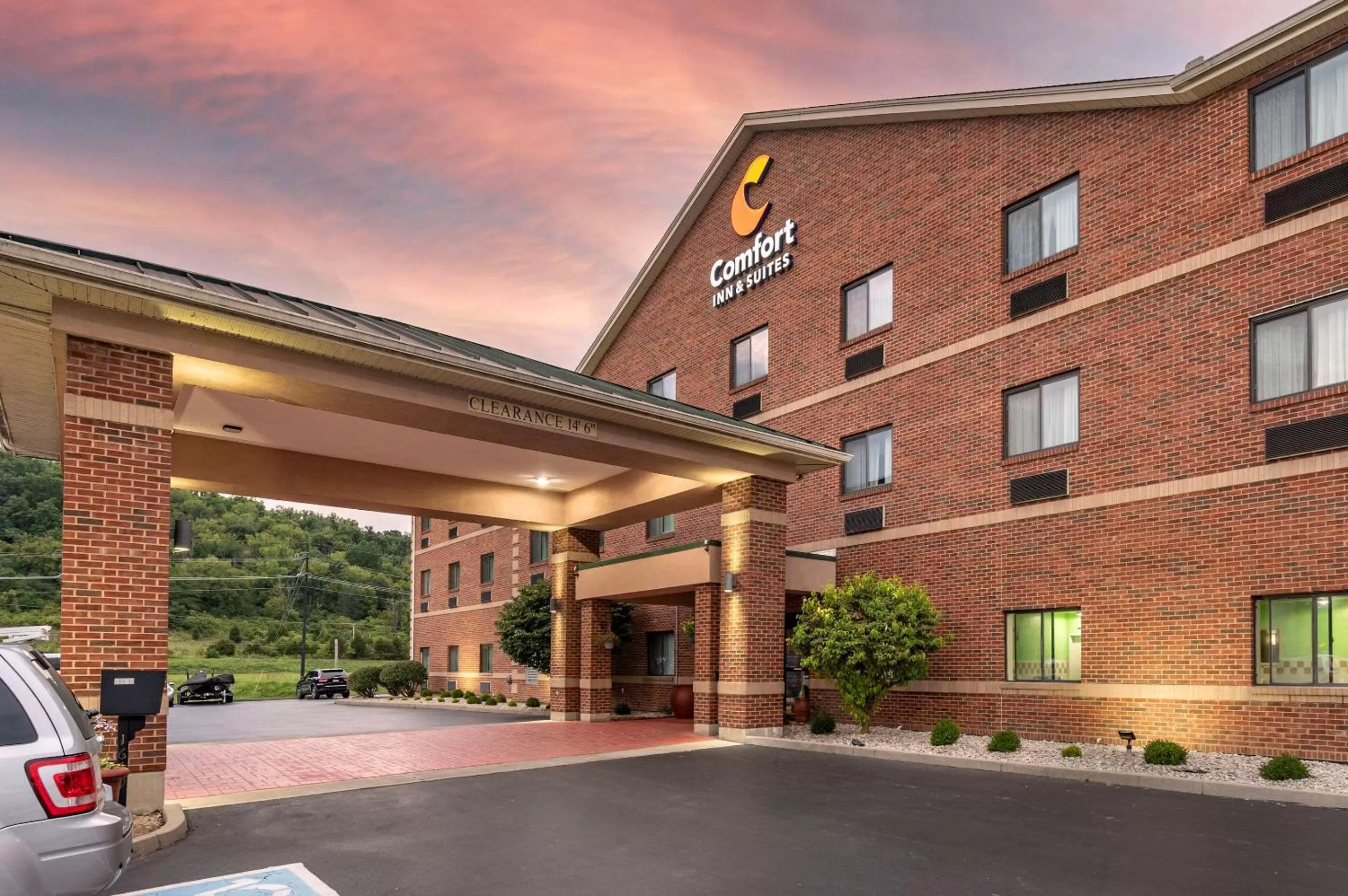Property building in Comfort Inn & Suites Lawrenceburg