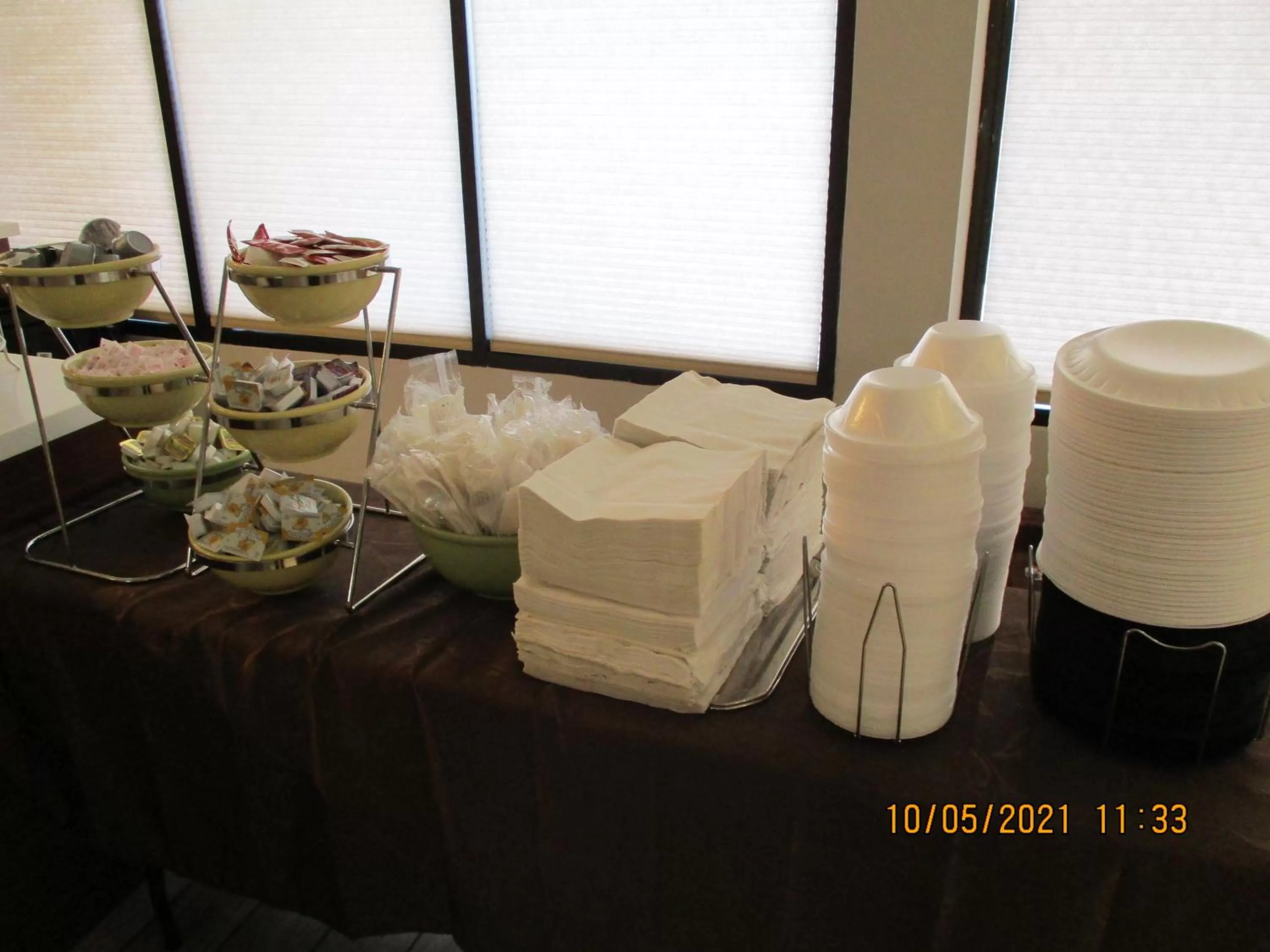 Buffet breakfast in Quality Inn & Suites Kissimmee by The Lake