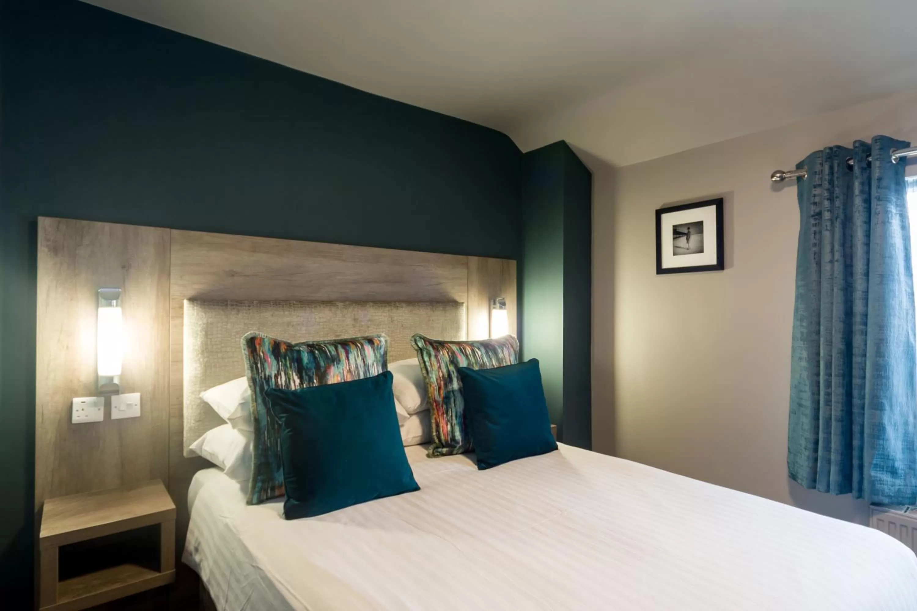 Bedroom, Bed in Hotel No 8