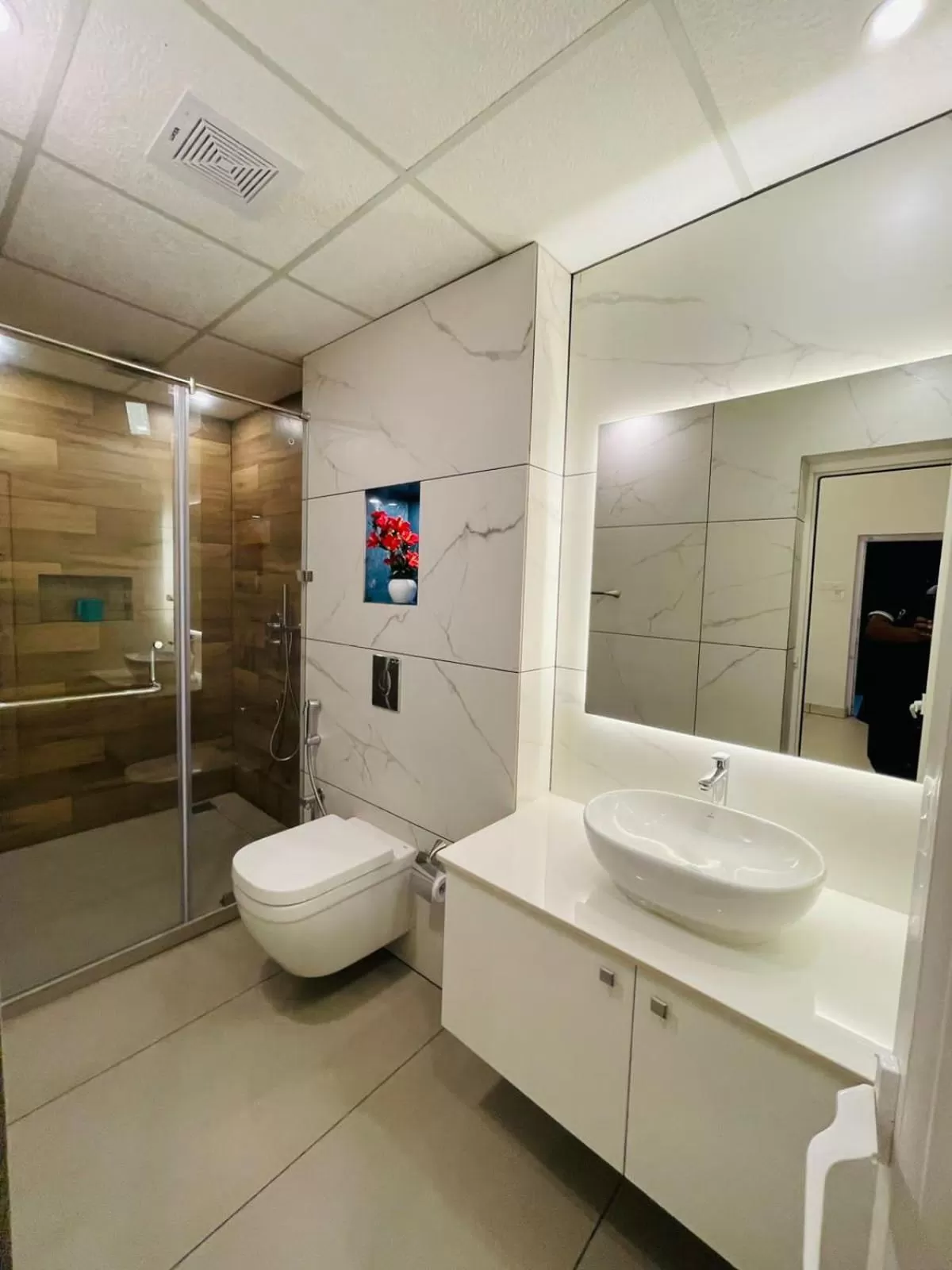 Bathroom in Garden Bay Resort