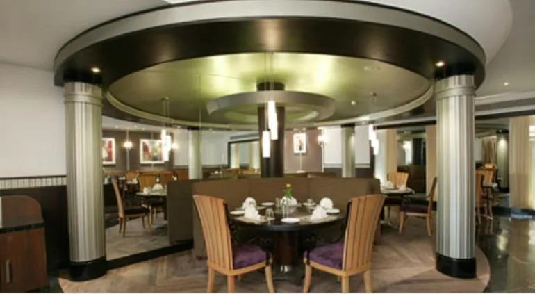 Restaurant/places to eat in The Imperial Palace