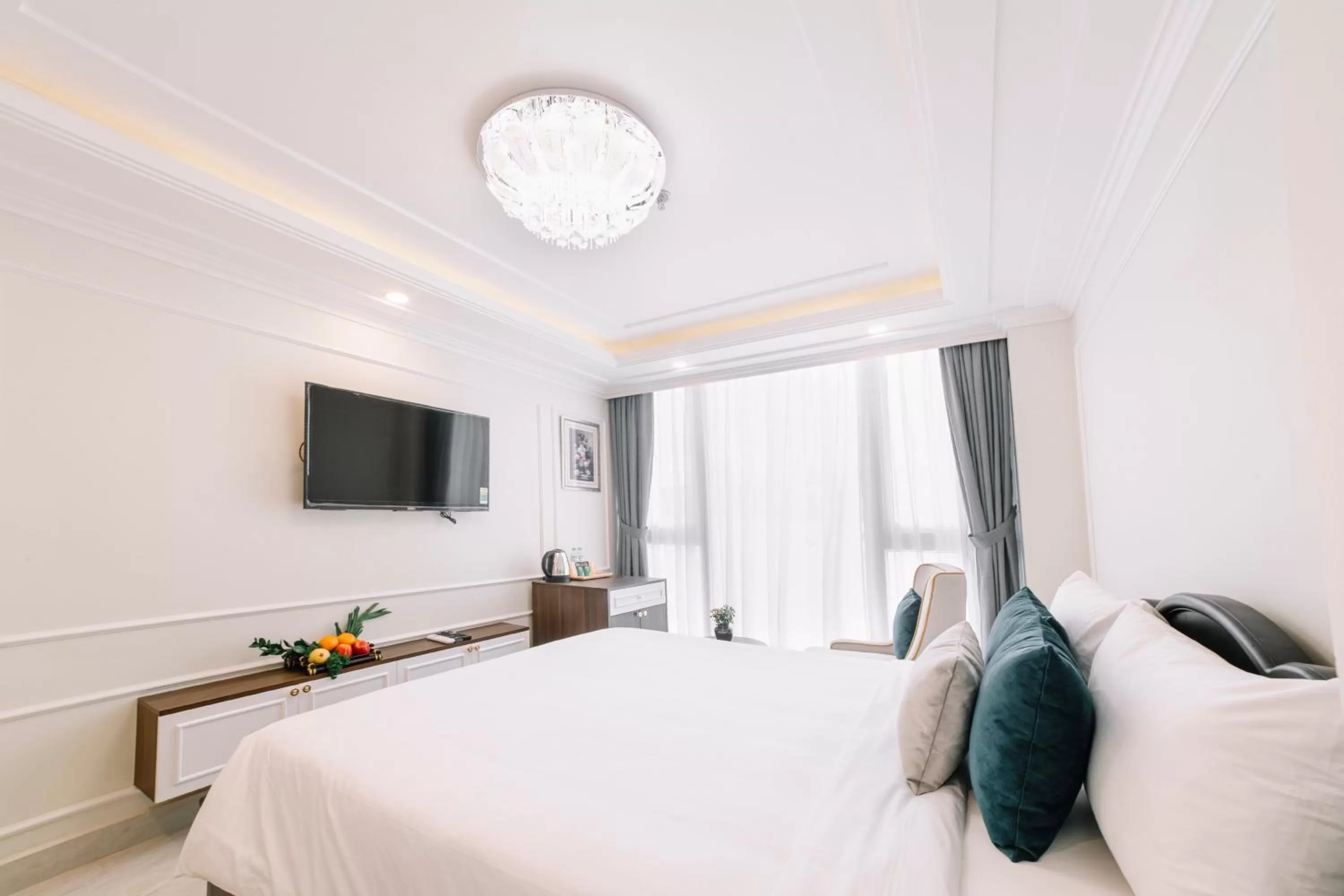 Photo of the whole room, Bed in Saigon Hanoi Central Hotel