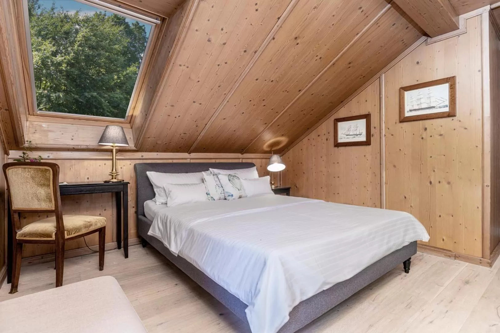 Bed in Villa Zollhaus Bed & Breakfast