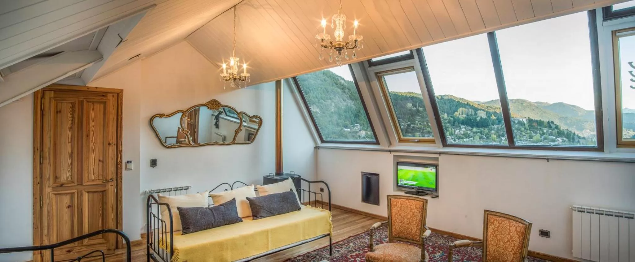 Living room, Lounge/Bar in Paraíso Casa de Montaña