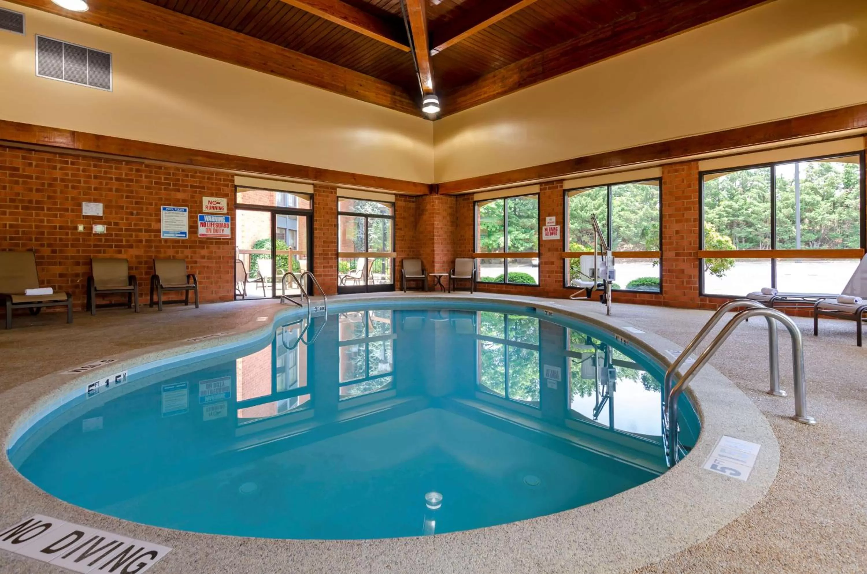 Pool view in The Staunton Inn