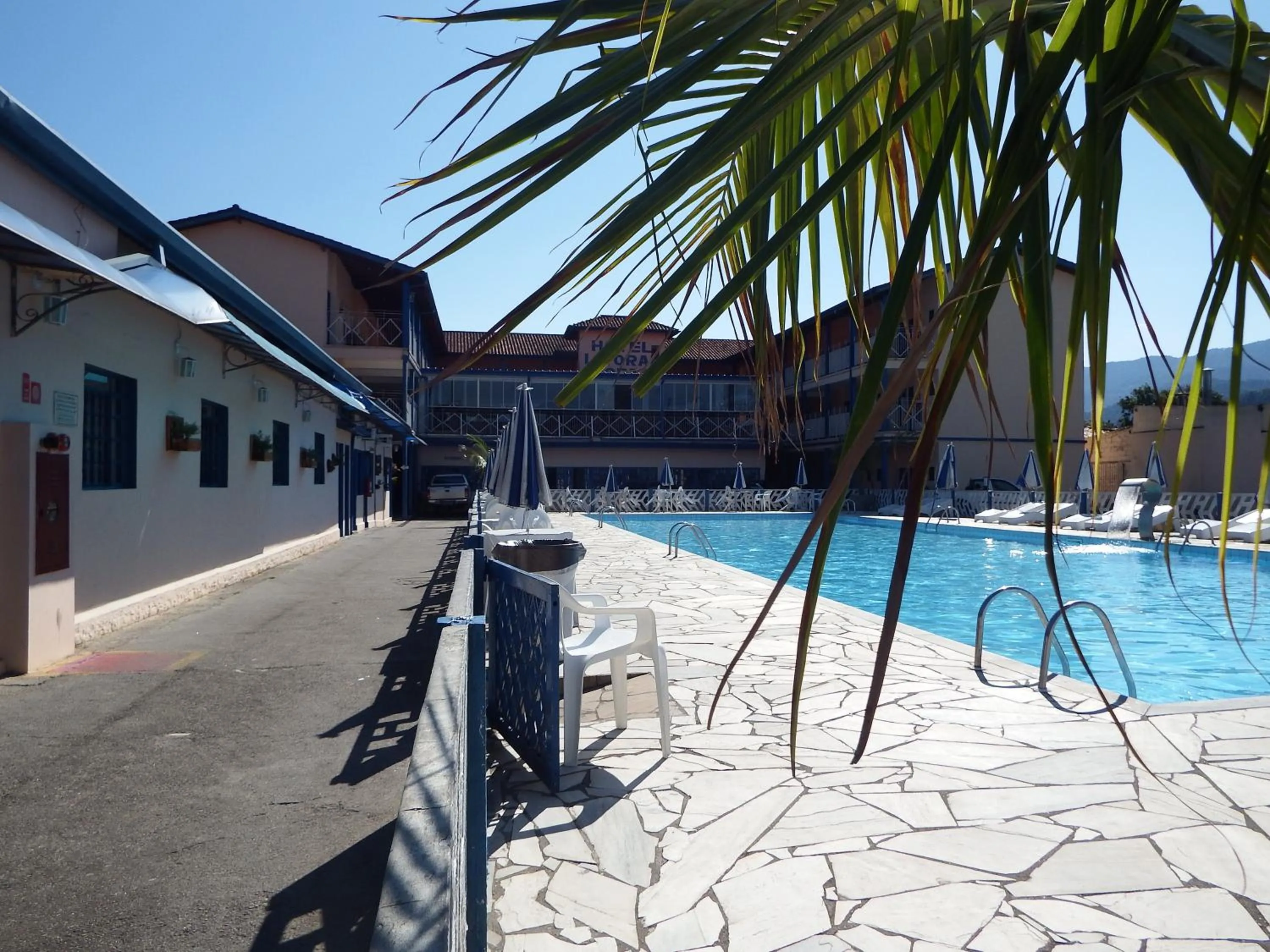 Swimming pool in Hotel Litoral Norte