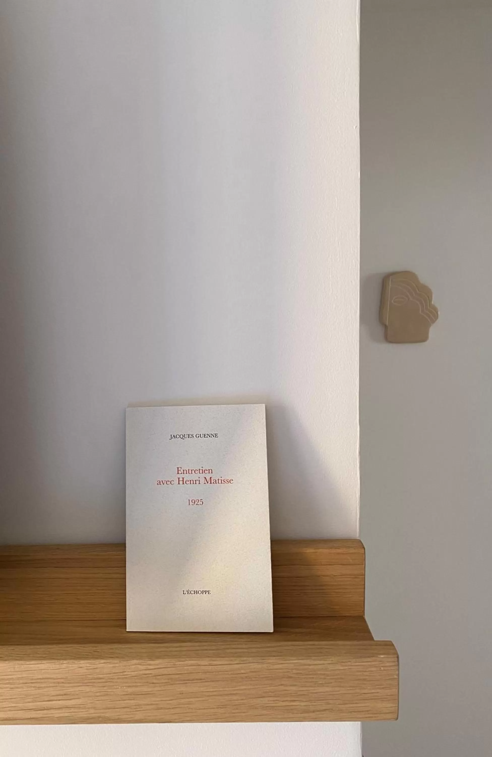 Decorative detail in Nuage