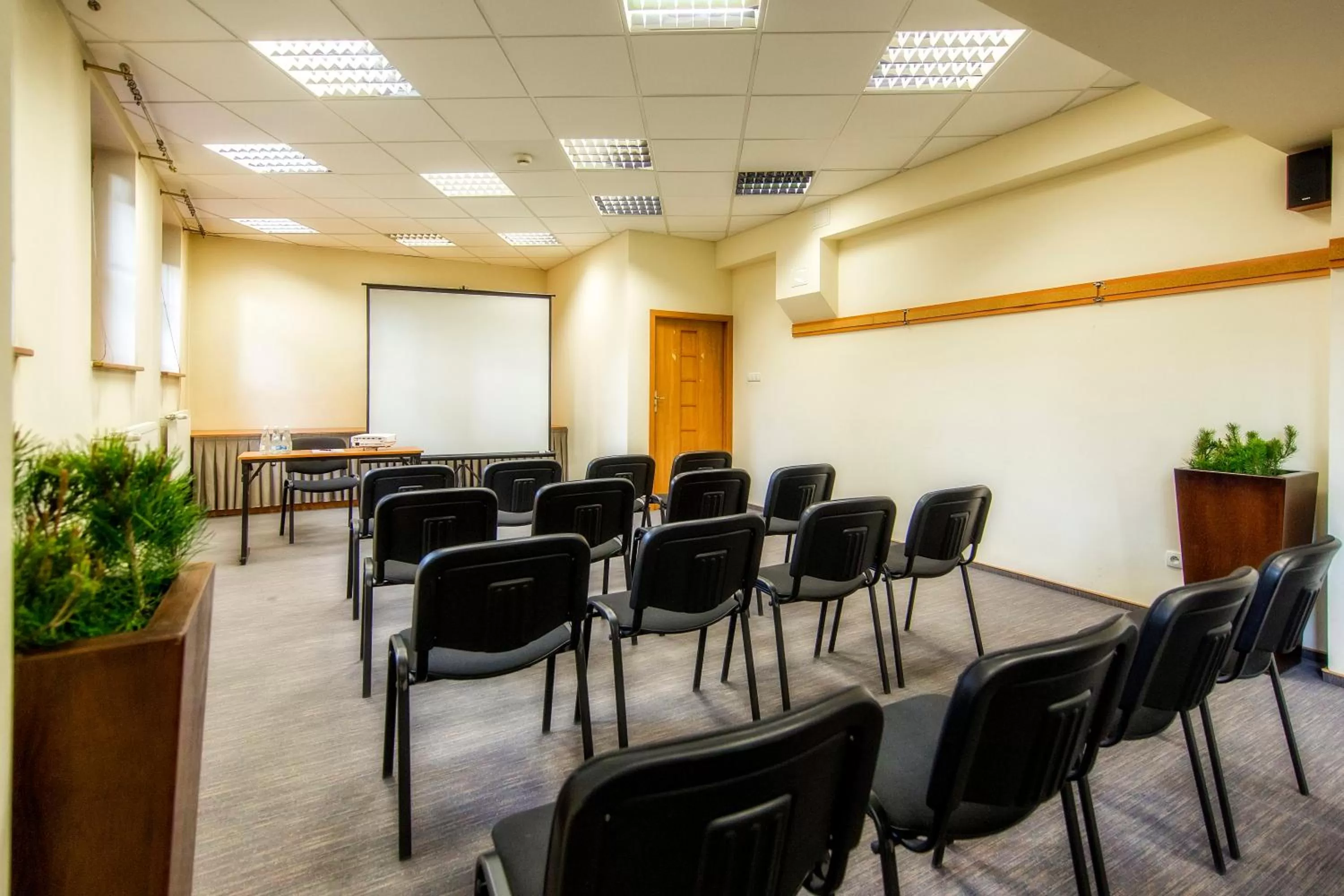 Meeting/conference room in Rezydencja Sienkiewiczówka