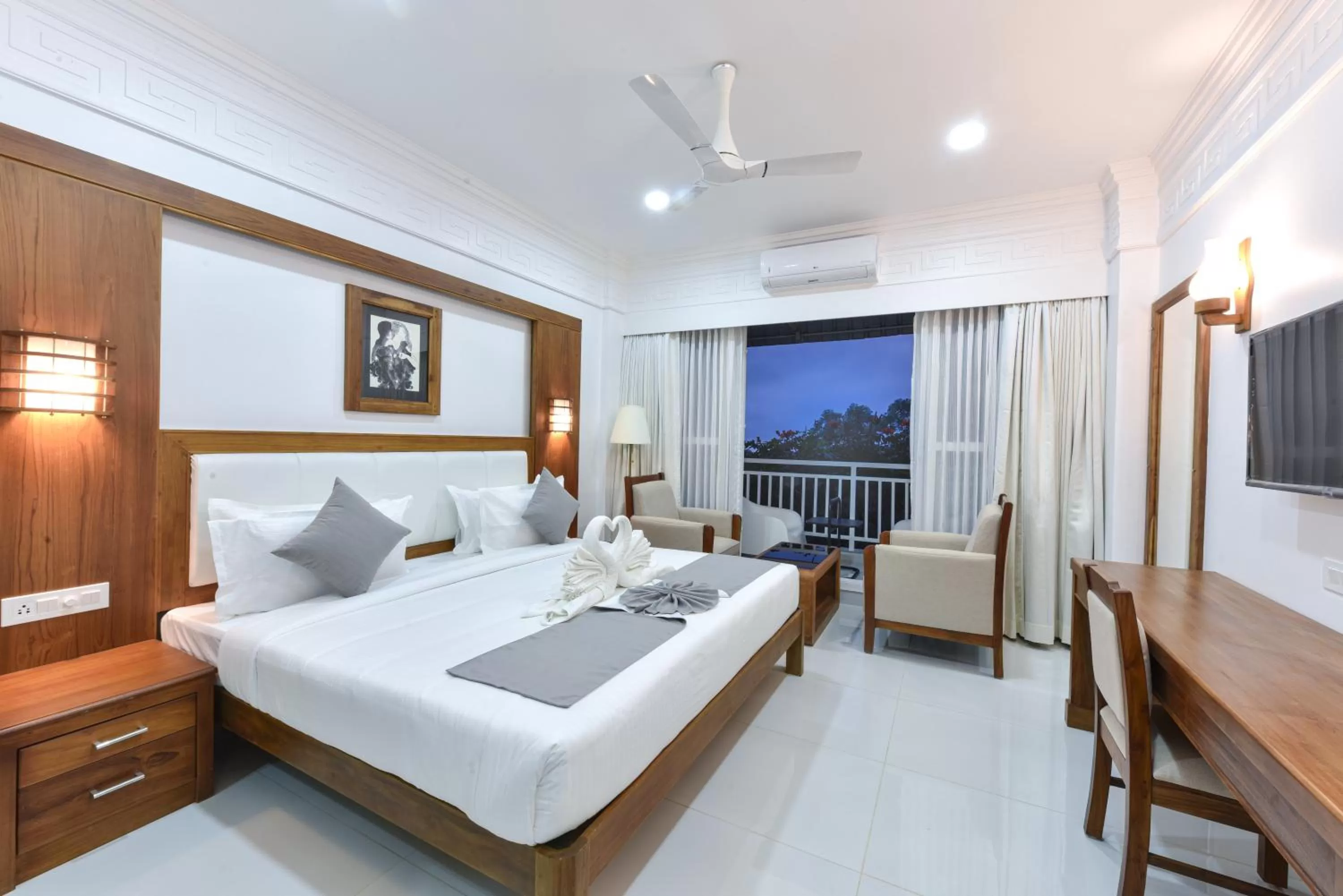 Photo of the whole room in HOTEL WHITE HOUSE, Munnar