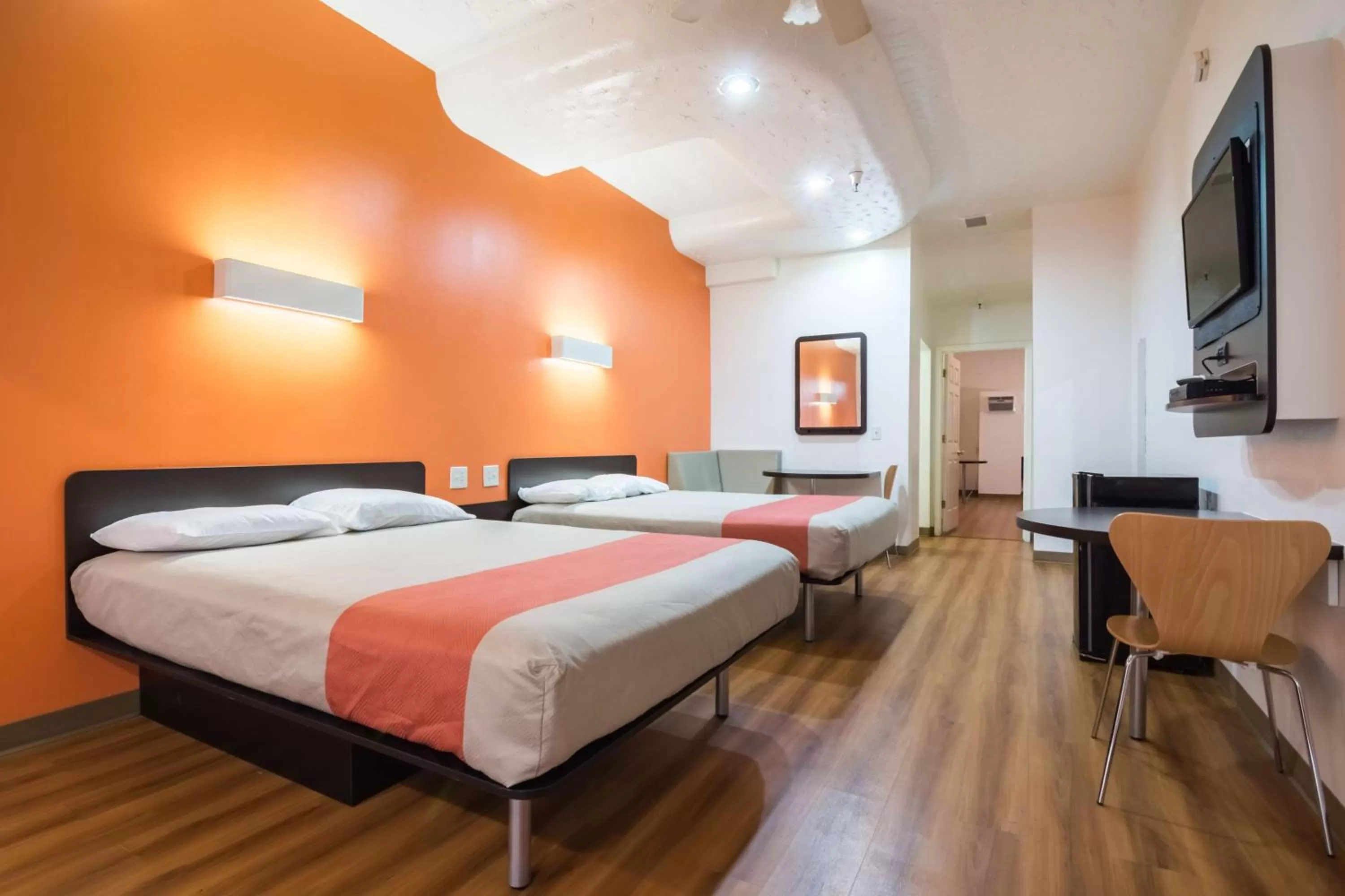 TV and multimedia, Bed in Motel 6-Globe, AZ