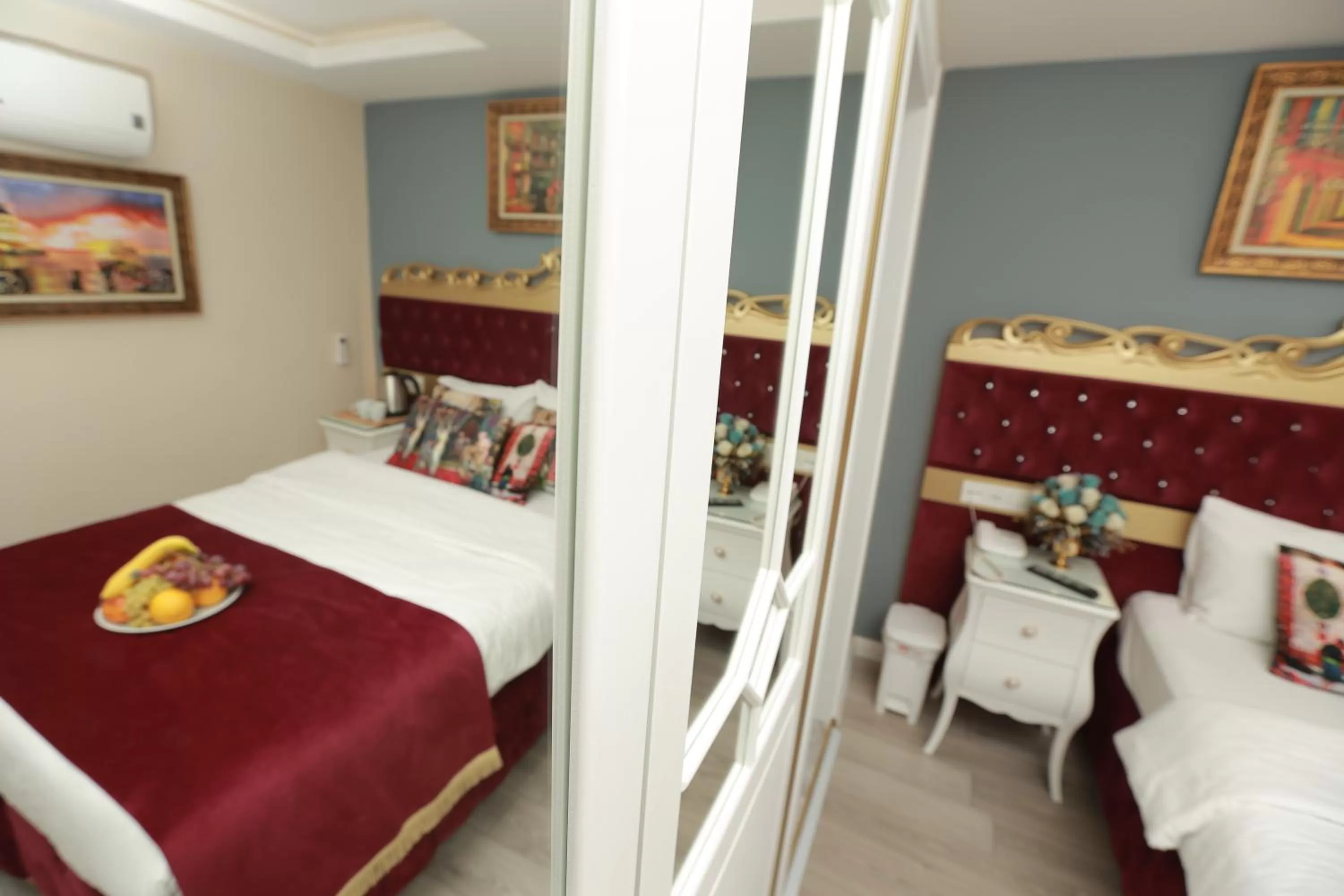 Bed in Constantinopolis Hotel