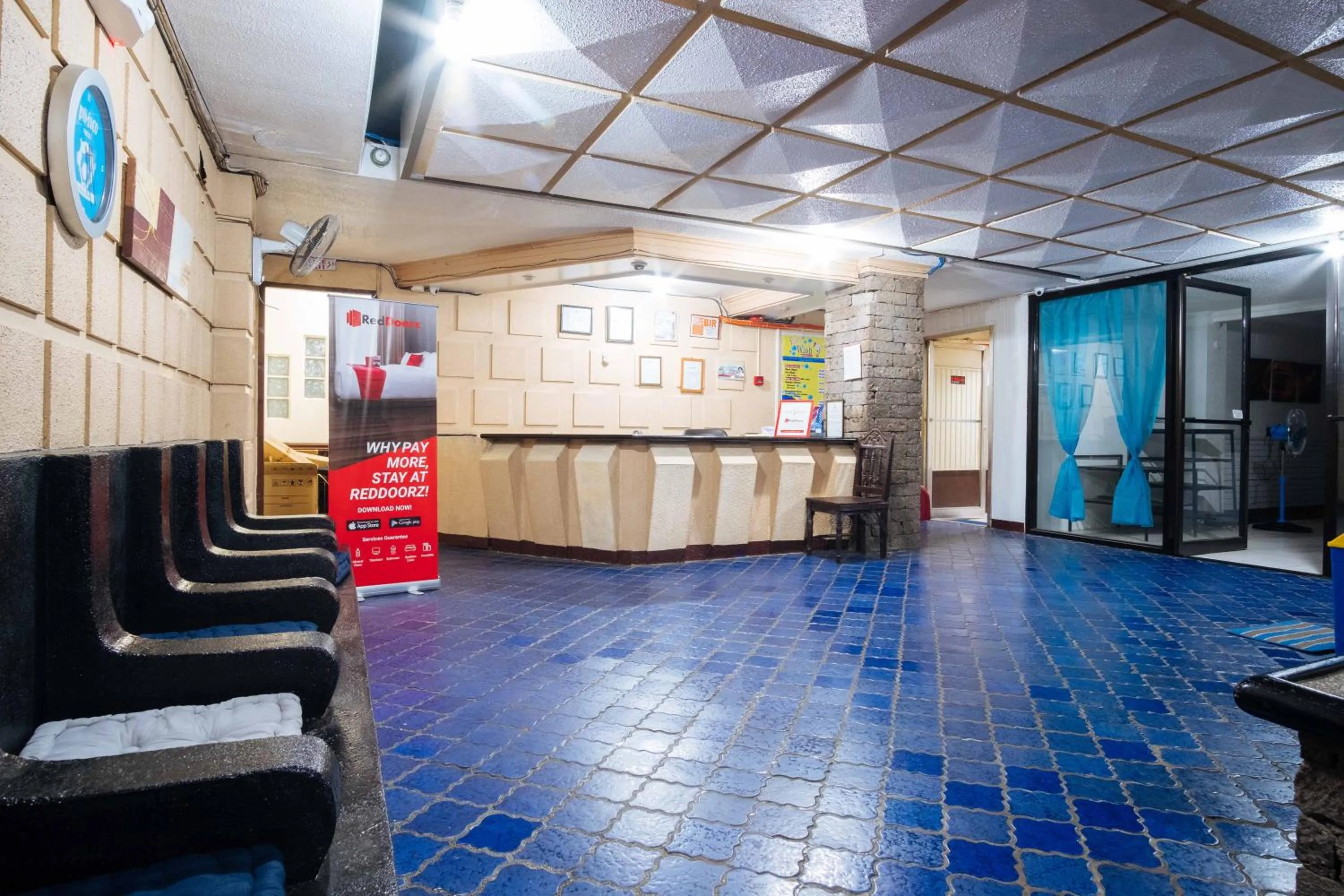 Property building in RedDoorz @Downtown Bacolod