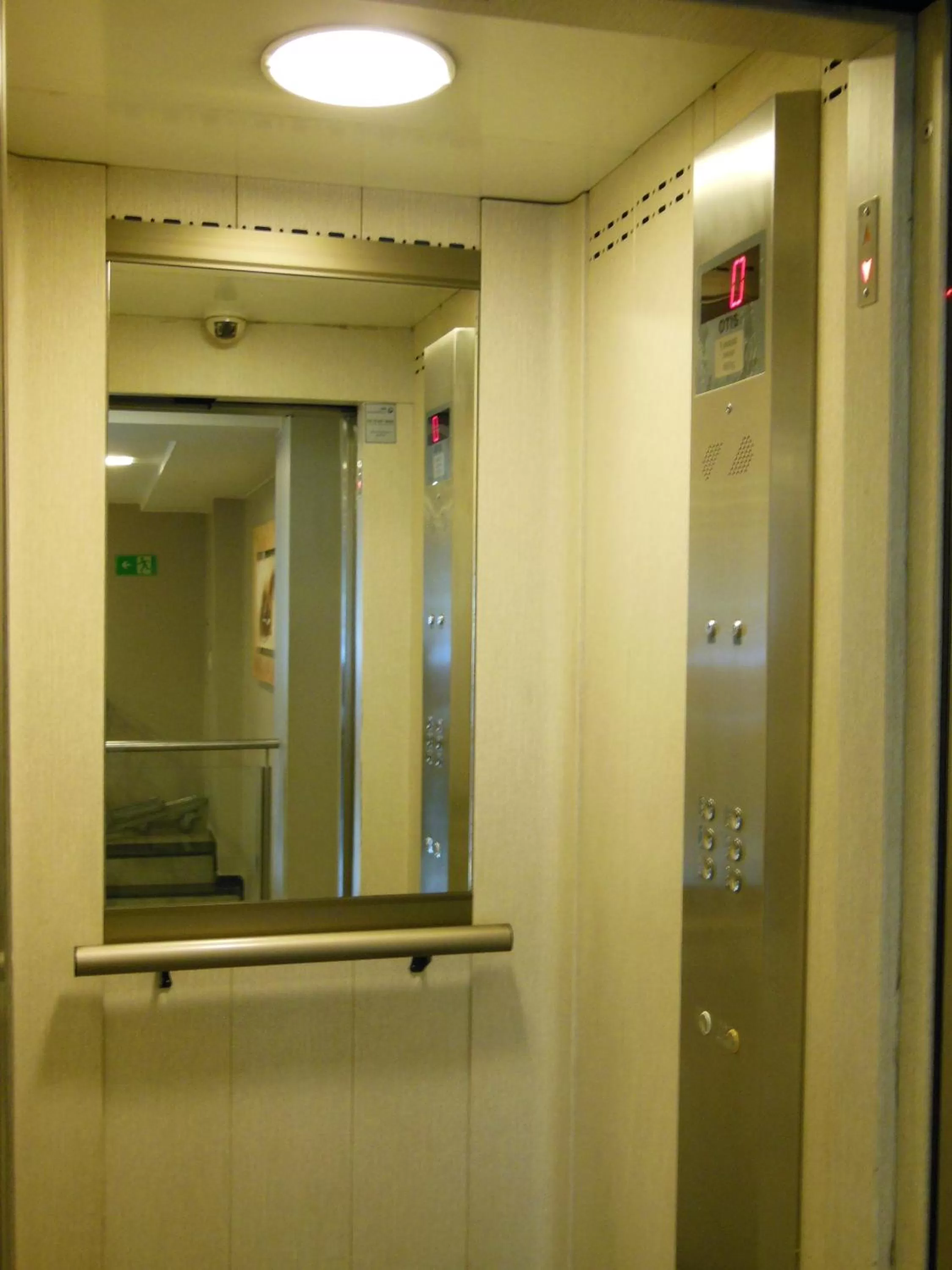 Area and facilities, Bathroom in Alfa Plaza Hotel