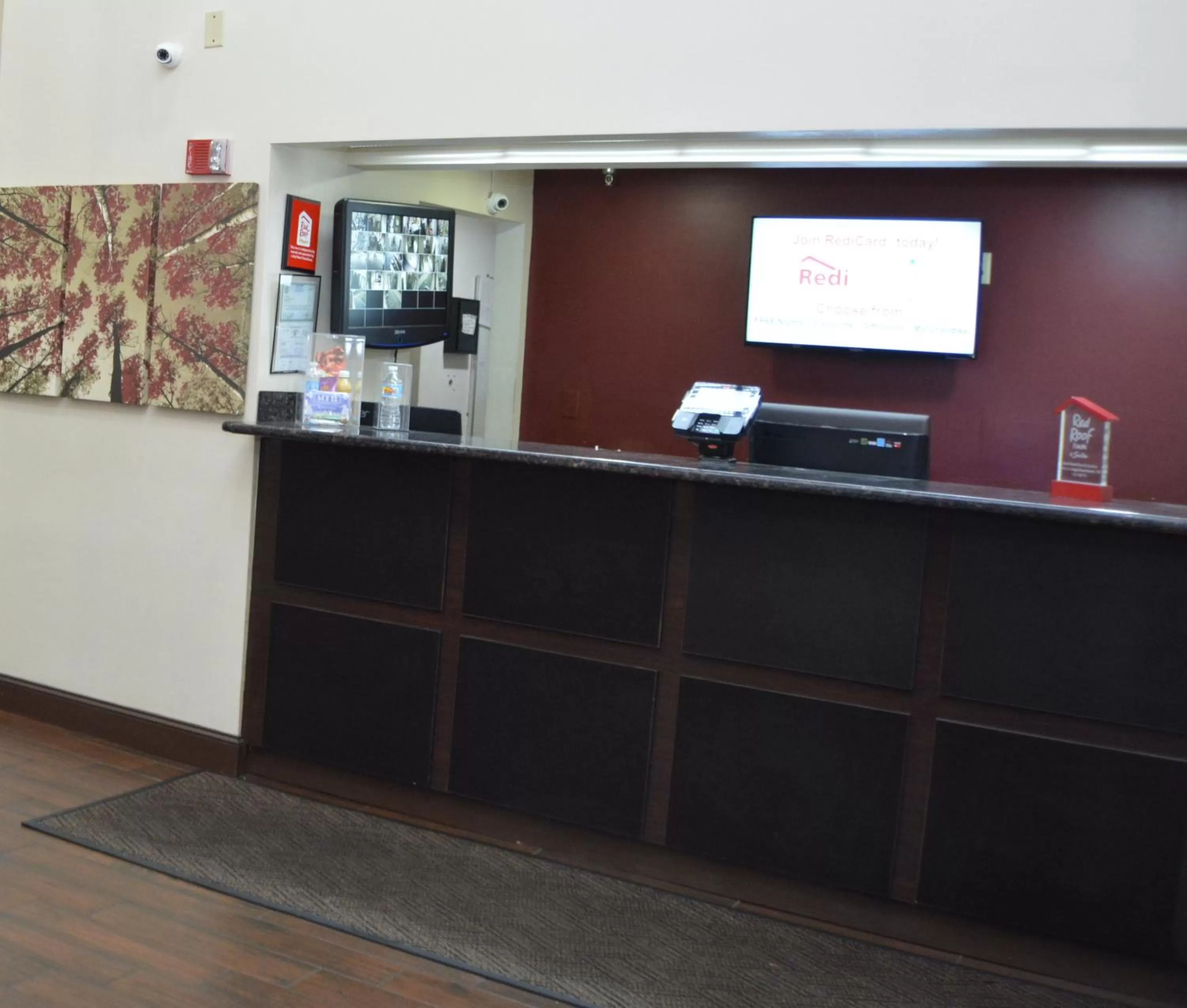 Lobby or reception in Red Roof Inn PLUS+ & Suites Chattanooga - Downtown