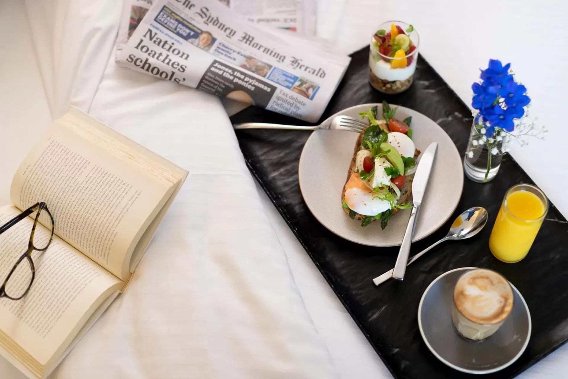 Breakfast, Bed in Novotel Sydney International Airport