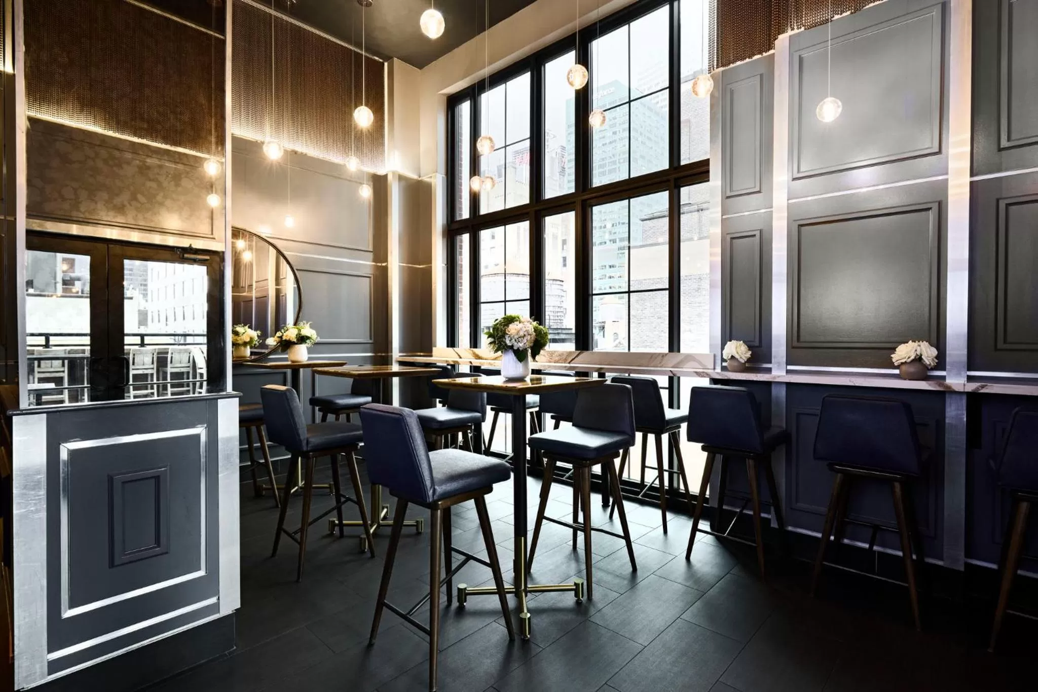 Restaurant/places to eat in Archer Hotel New York