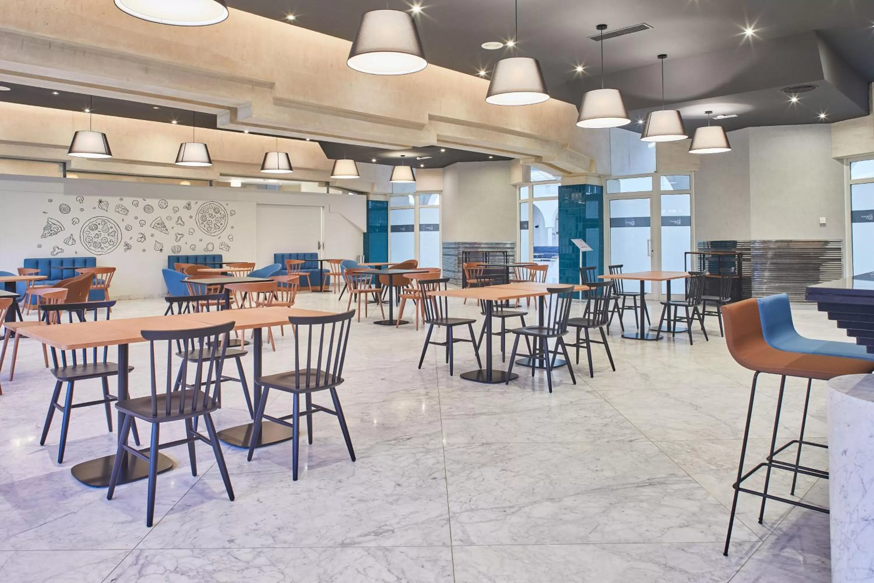 Restaurant/places to eat in Silken Al-Andalus Palace