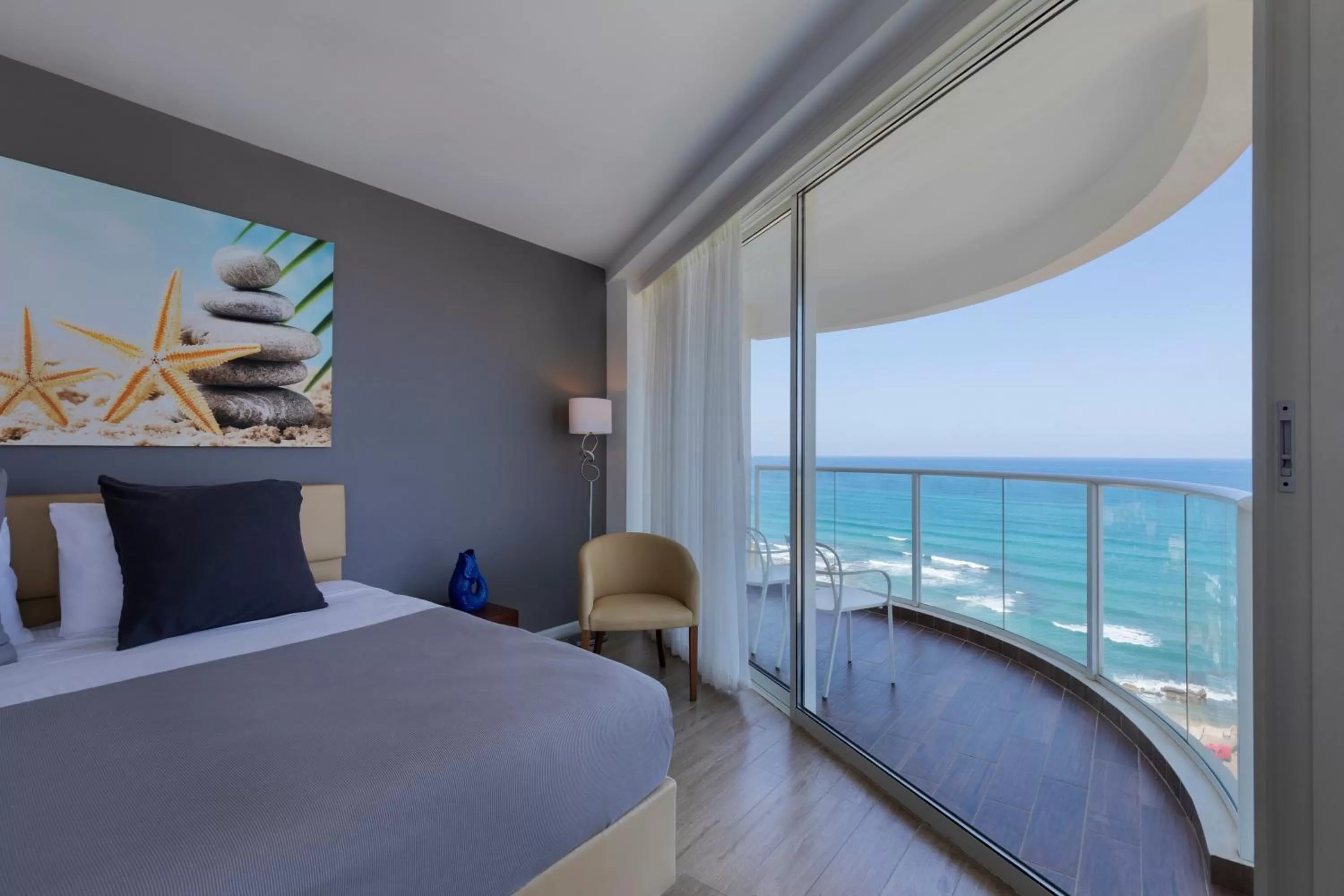 Balcony/Terrace, Bed in Resort Hadera by Jacob Hotels