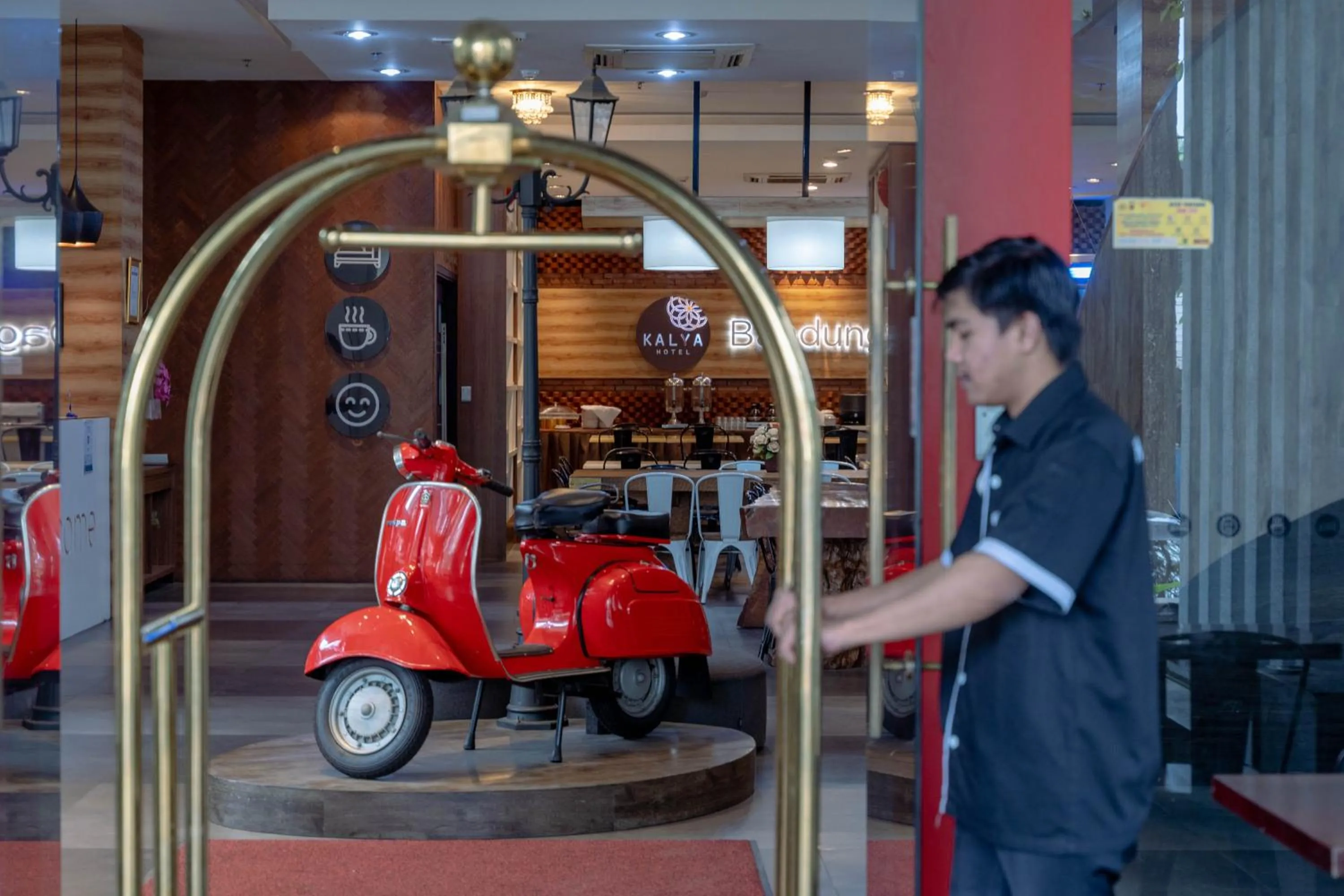Lobby or reception in Kalya Hotel Bandung Dago