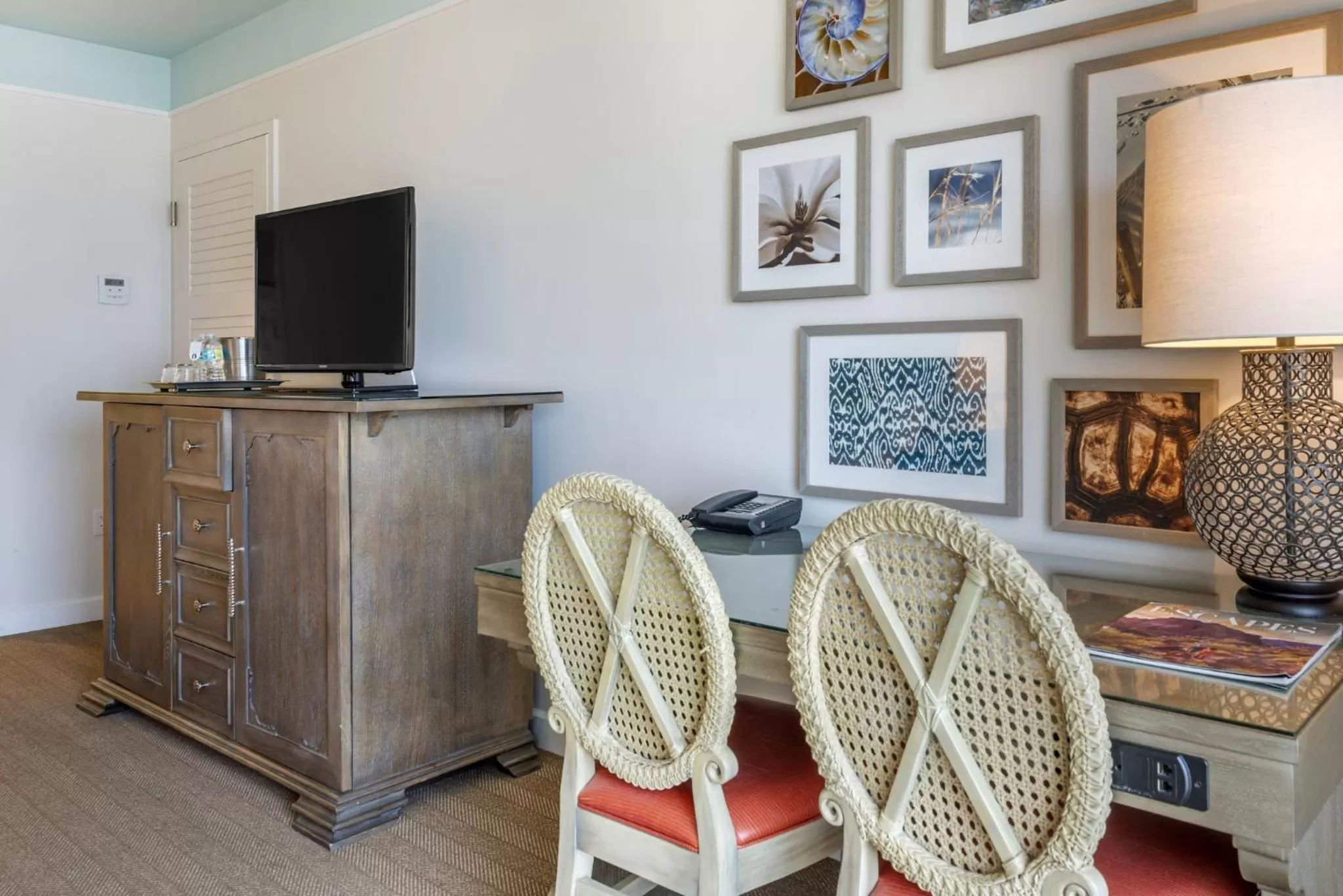 Photo of the whole room, Seating Area in Omni Amelia Island Resort