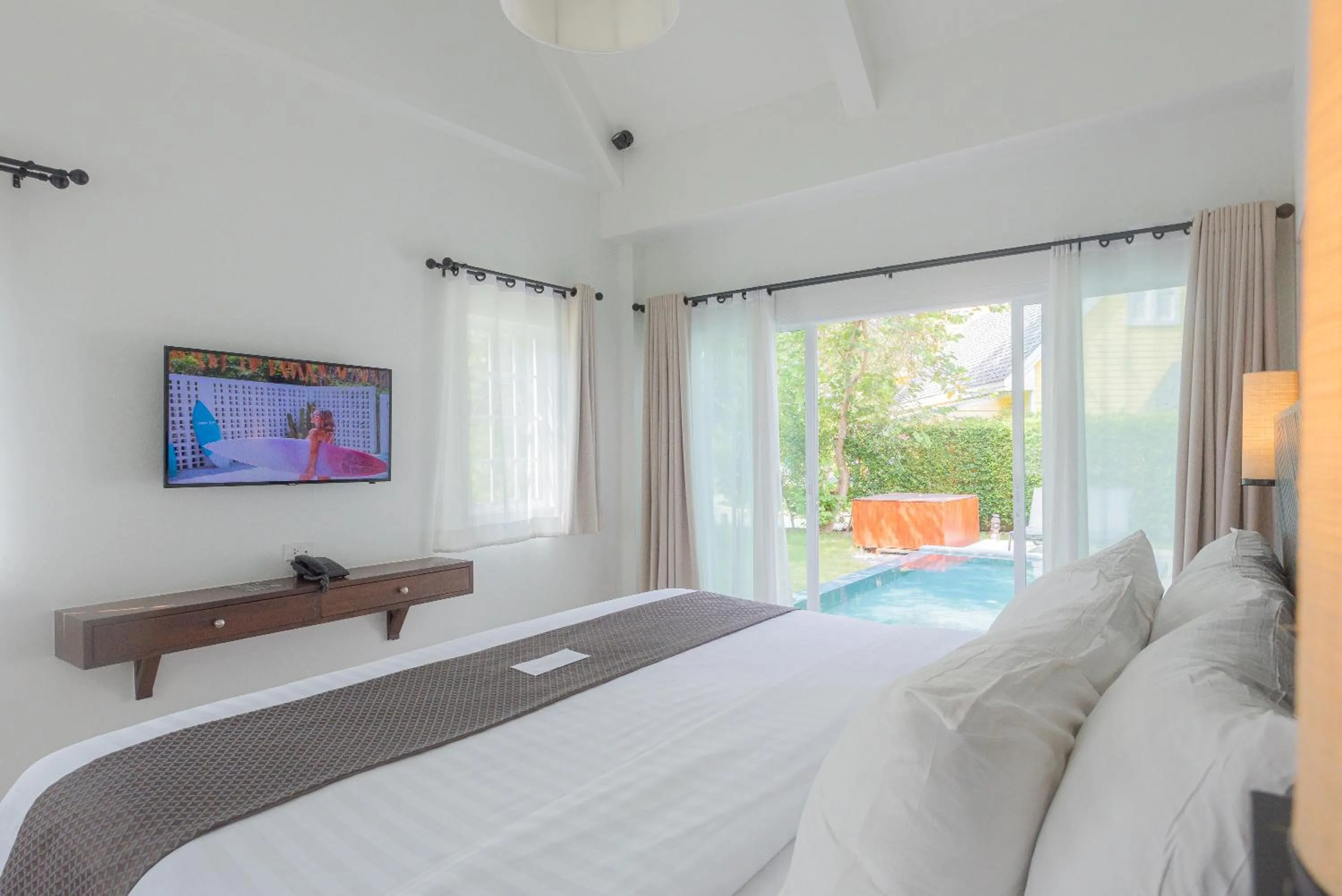 Bed in Peggy's Cove Resort