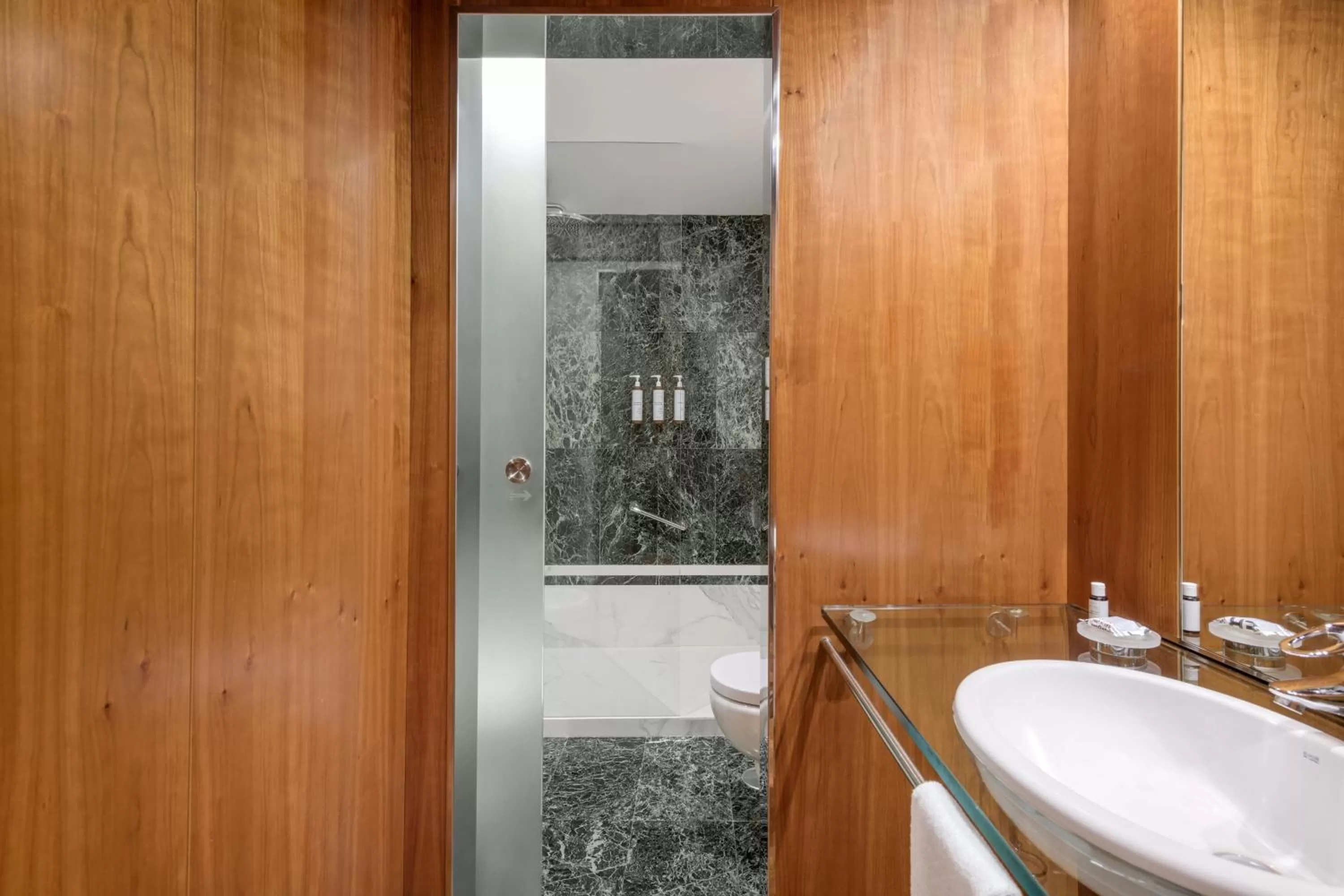 Photo of the whole room in AC Hotel Aitana by Marriott