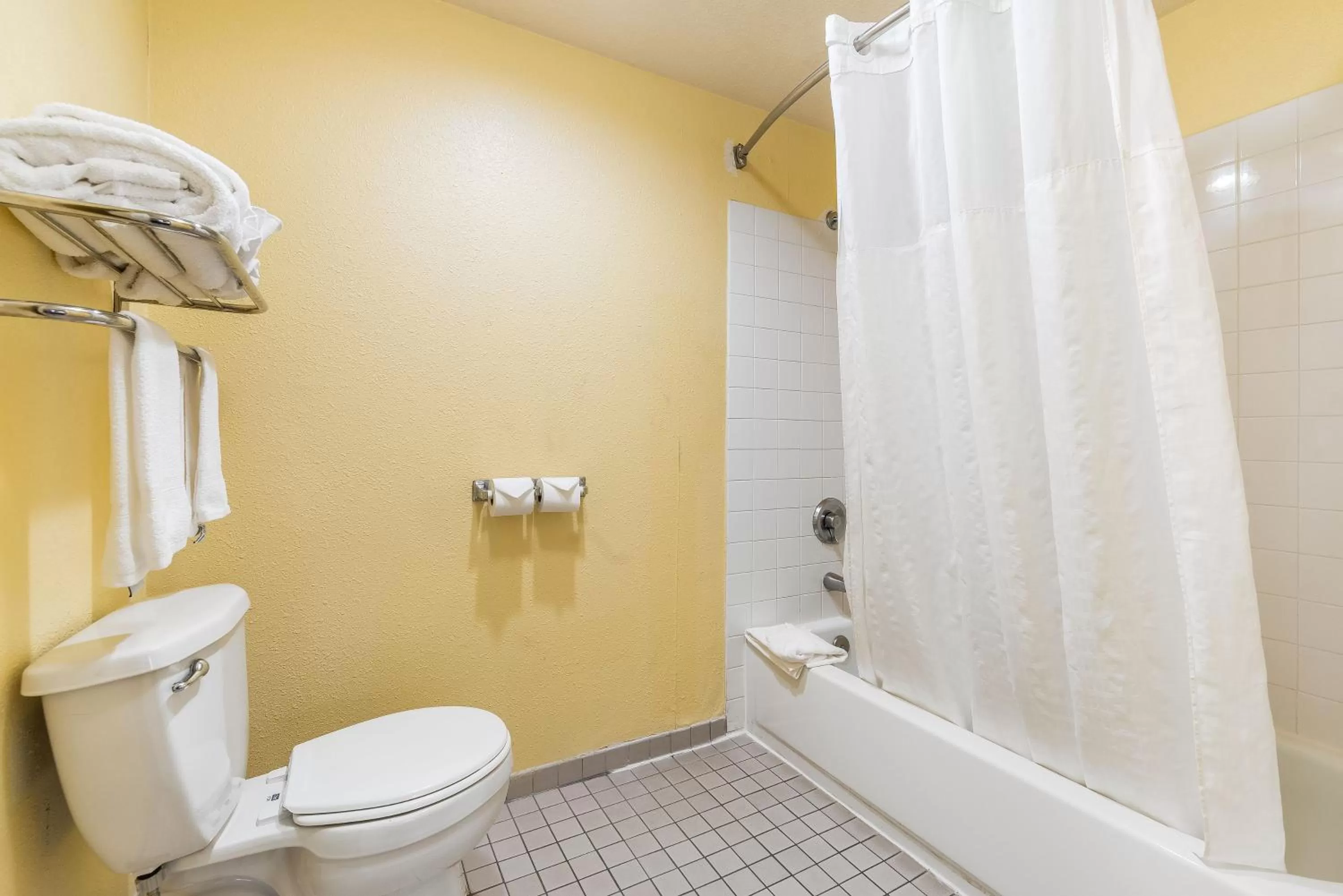 Shower in Days Inn by Wyndham Federal Way