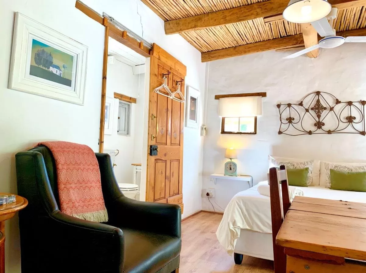 Seating Area in Brakdakkie Guest Cottages