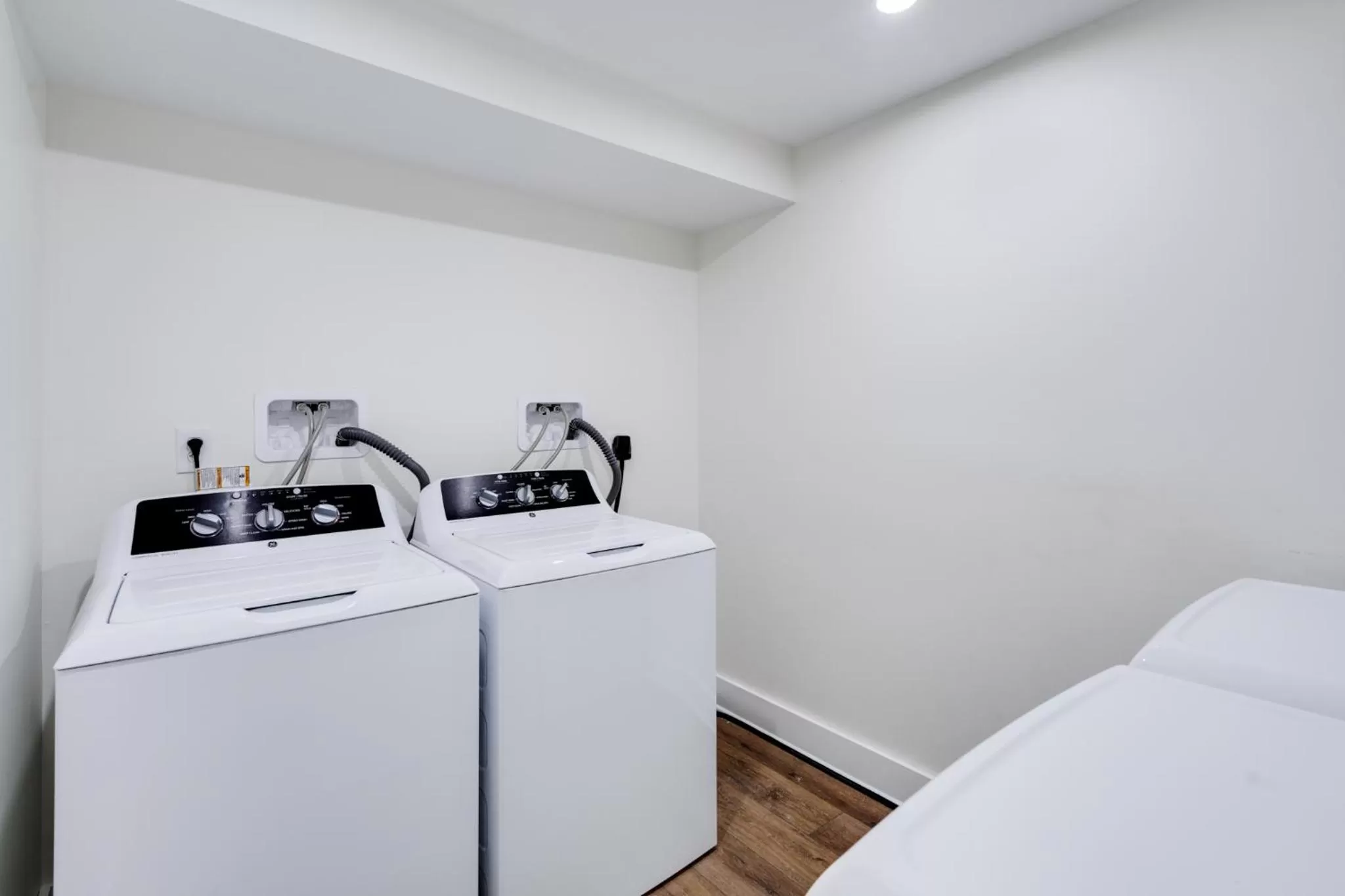 laundry, Bed in The Ledger Residences by Sosuite - Old City