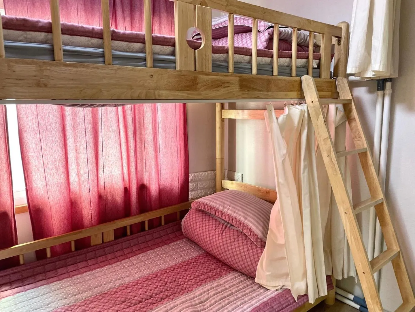 Bedroom, Bed in Jeong House