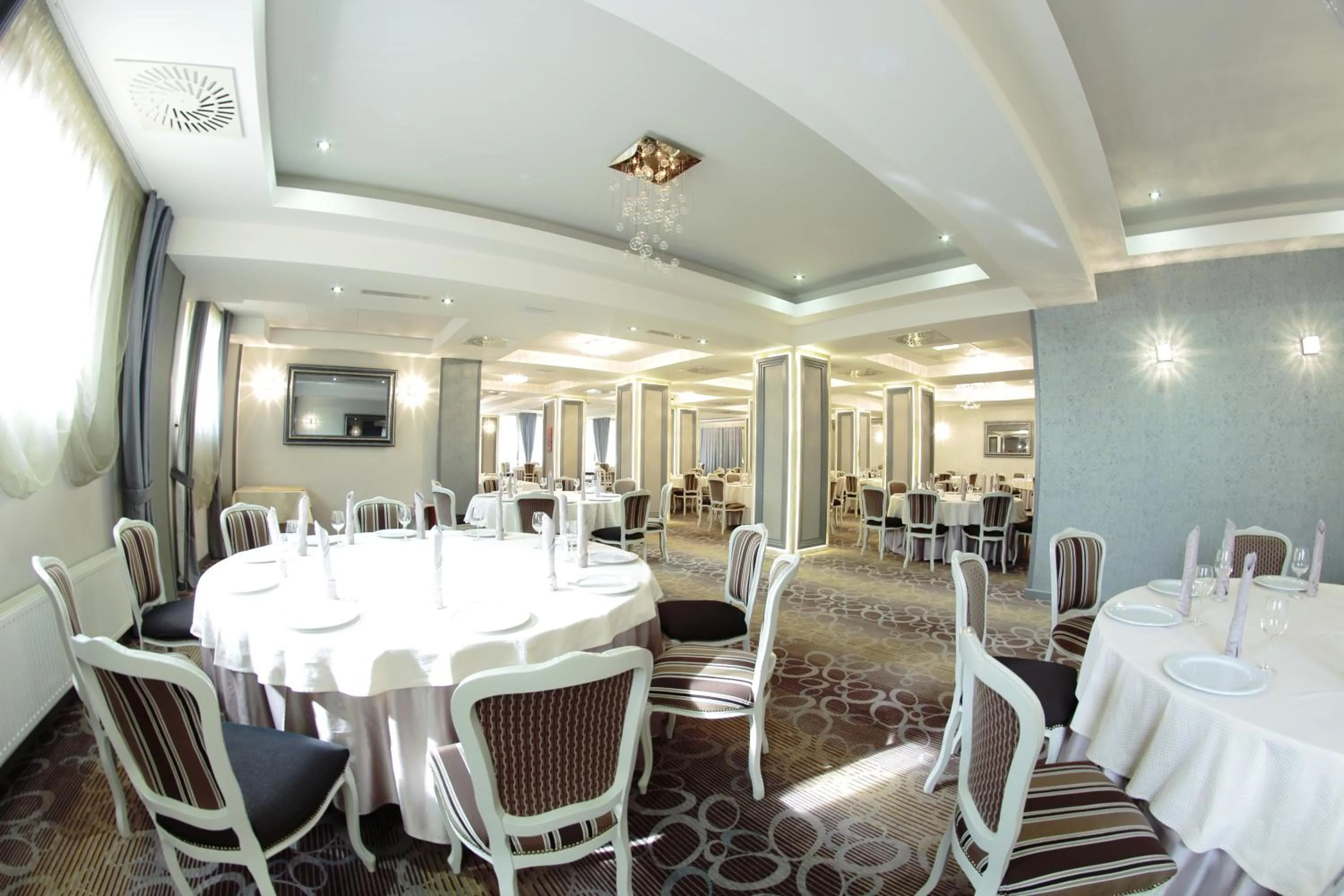 Restaurant/places to eat in Hotel Parc Sibiu