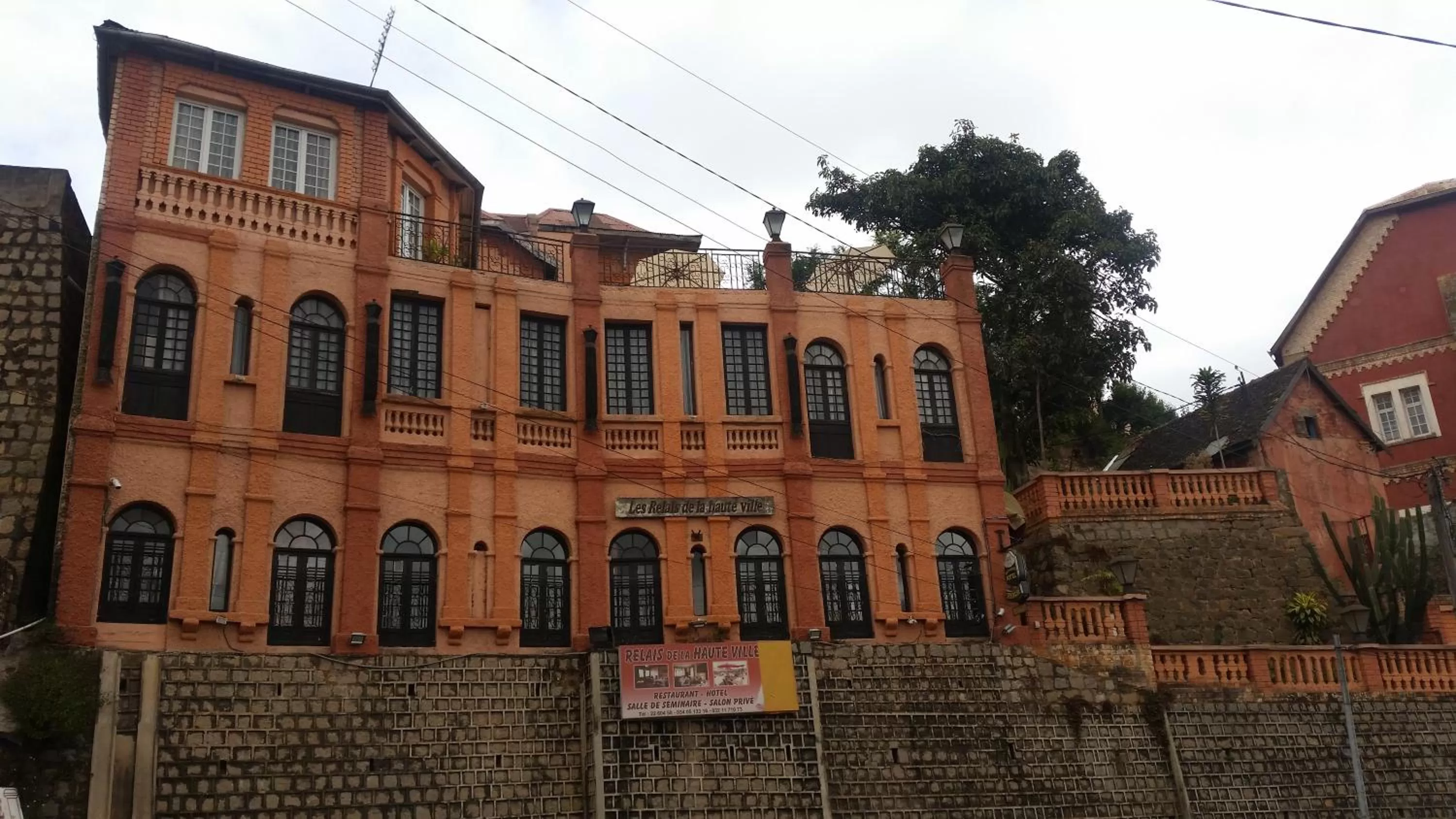 Facade/entrance, Property Building in Relais De La Haute Ville Tana