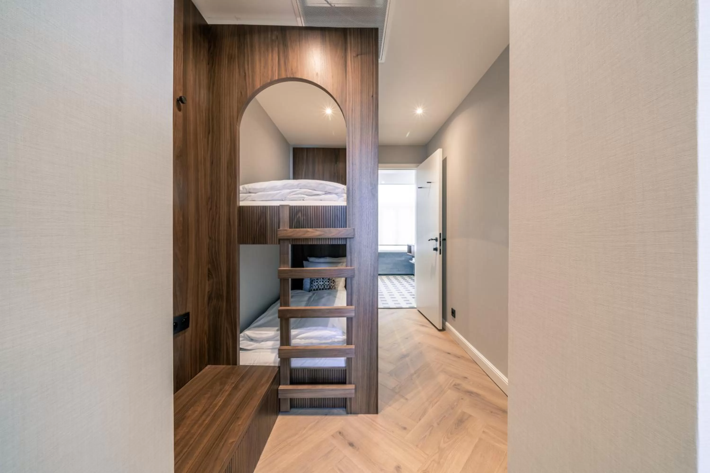 Bed in Hotel Du Parc