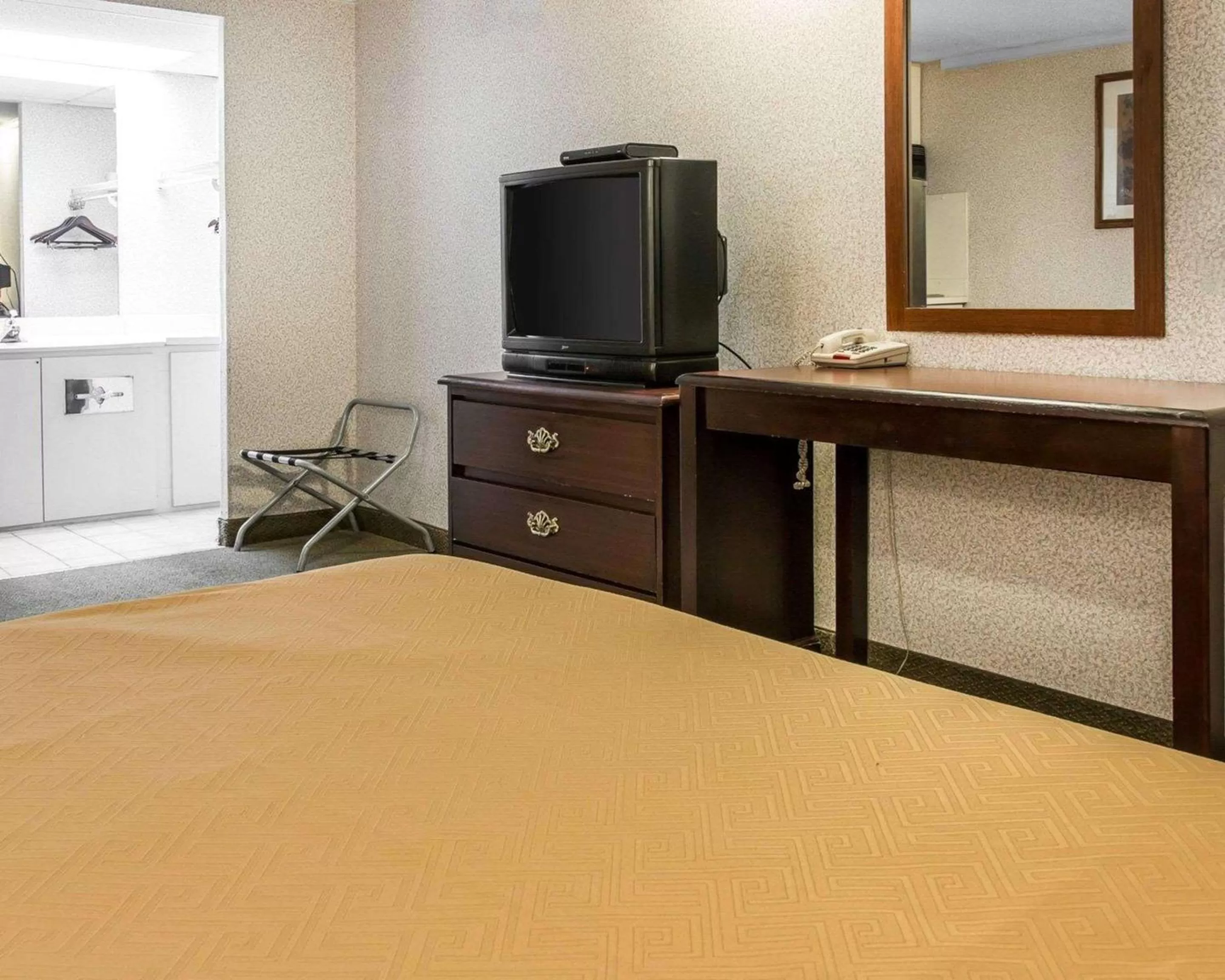 Photo of the whole room in Rodeway Inn Madison Heights - Detroit