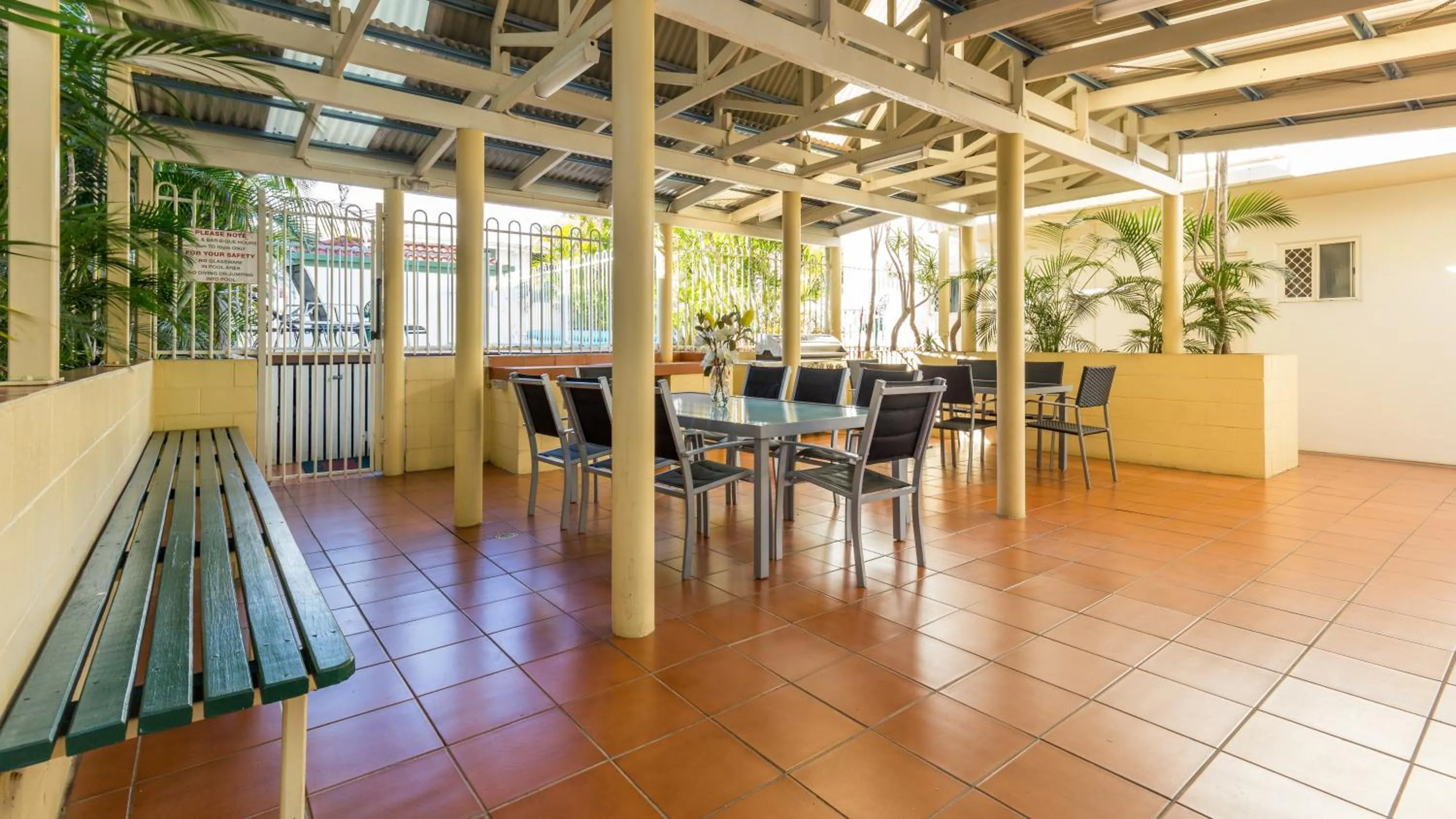 Patio in Toowong Central Motel Apartments