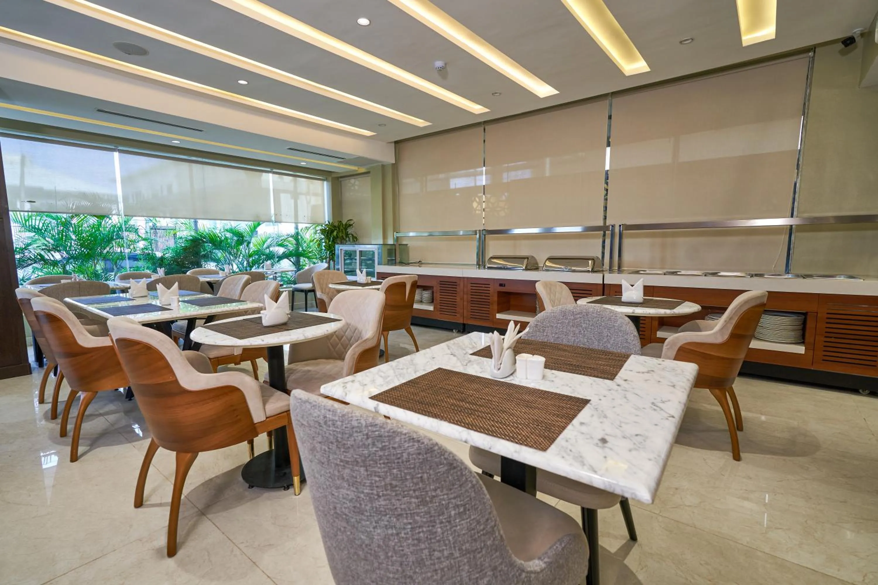 Restaurant/places to eat in Monty Suites Lekki