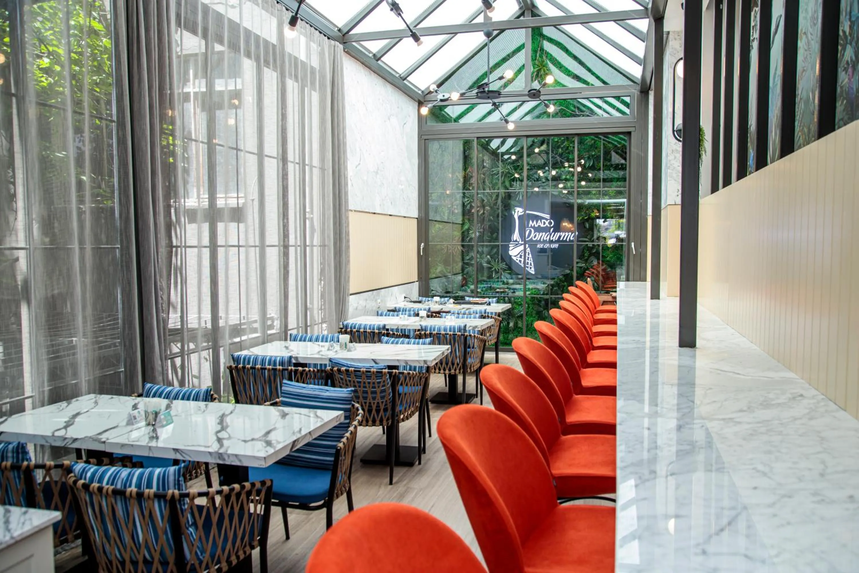 Seating area in Dosso Dossi Hotels Yenikapı