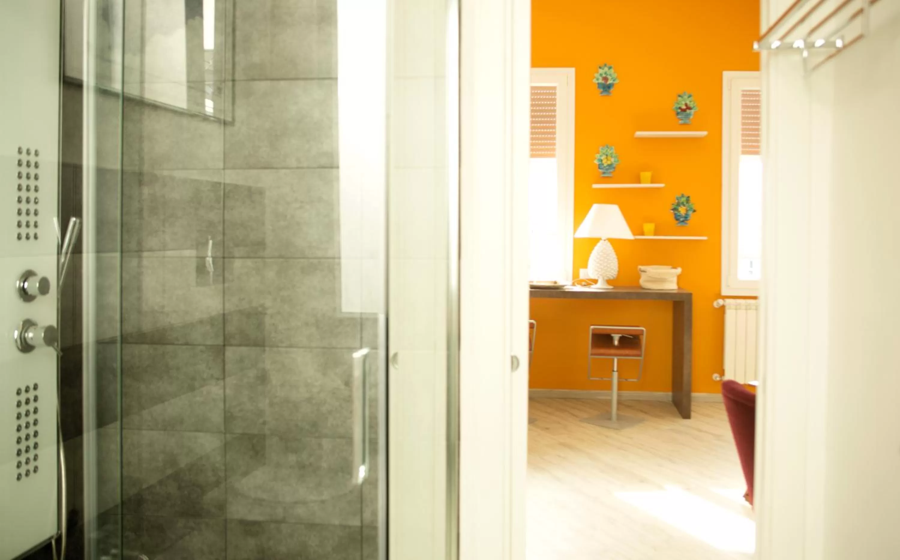 Shower in La Maison del Sole