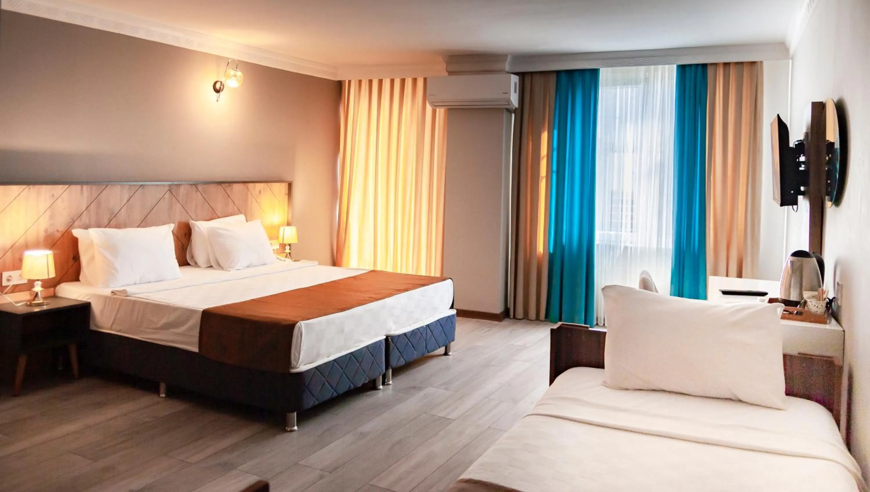 TV and multimedia in PRIVADO HOTELS