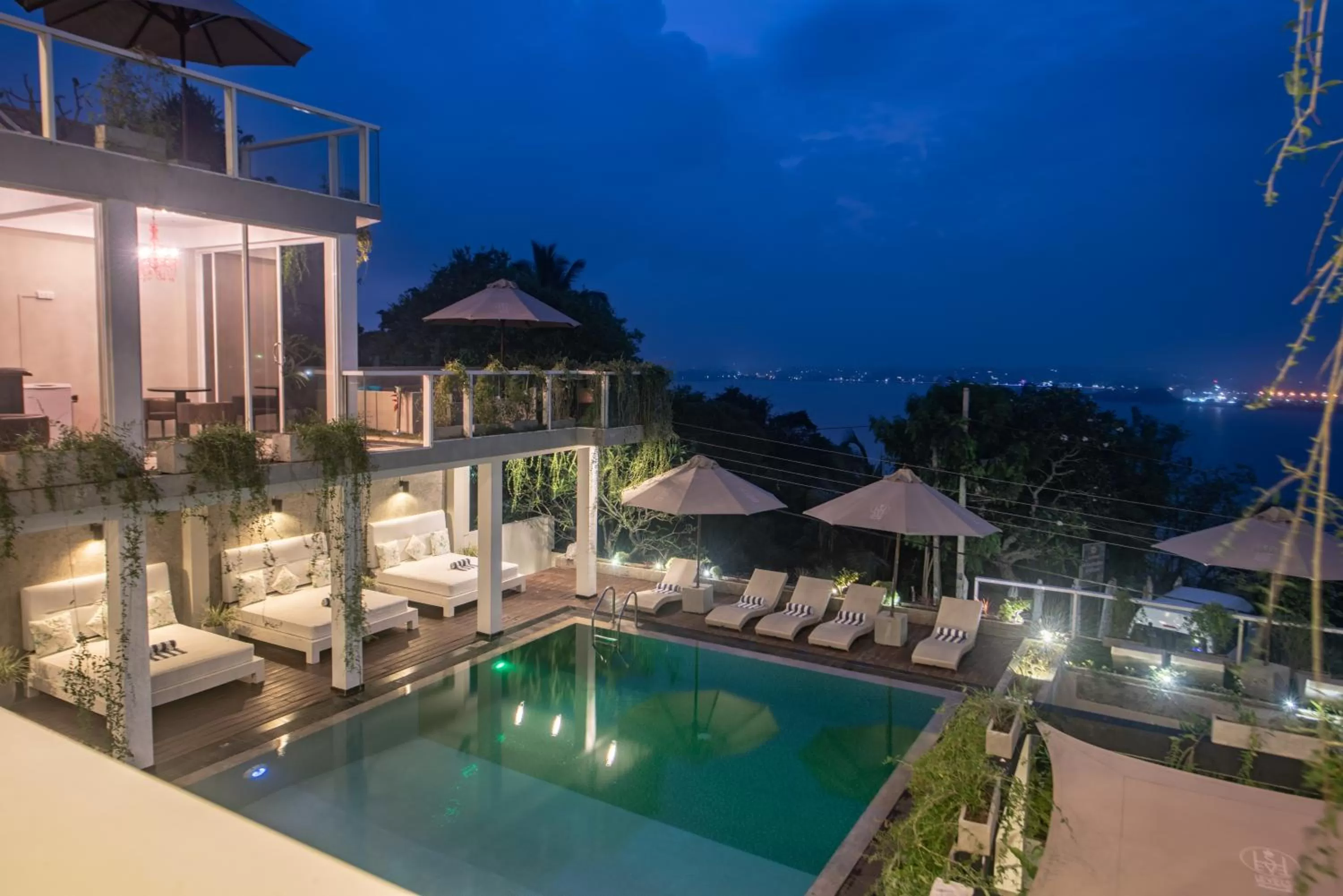 Swimming pool in Levels Unawatuna