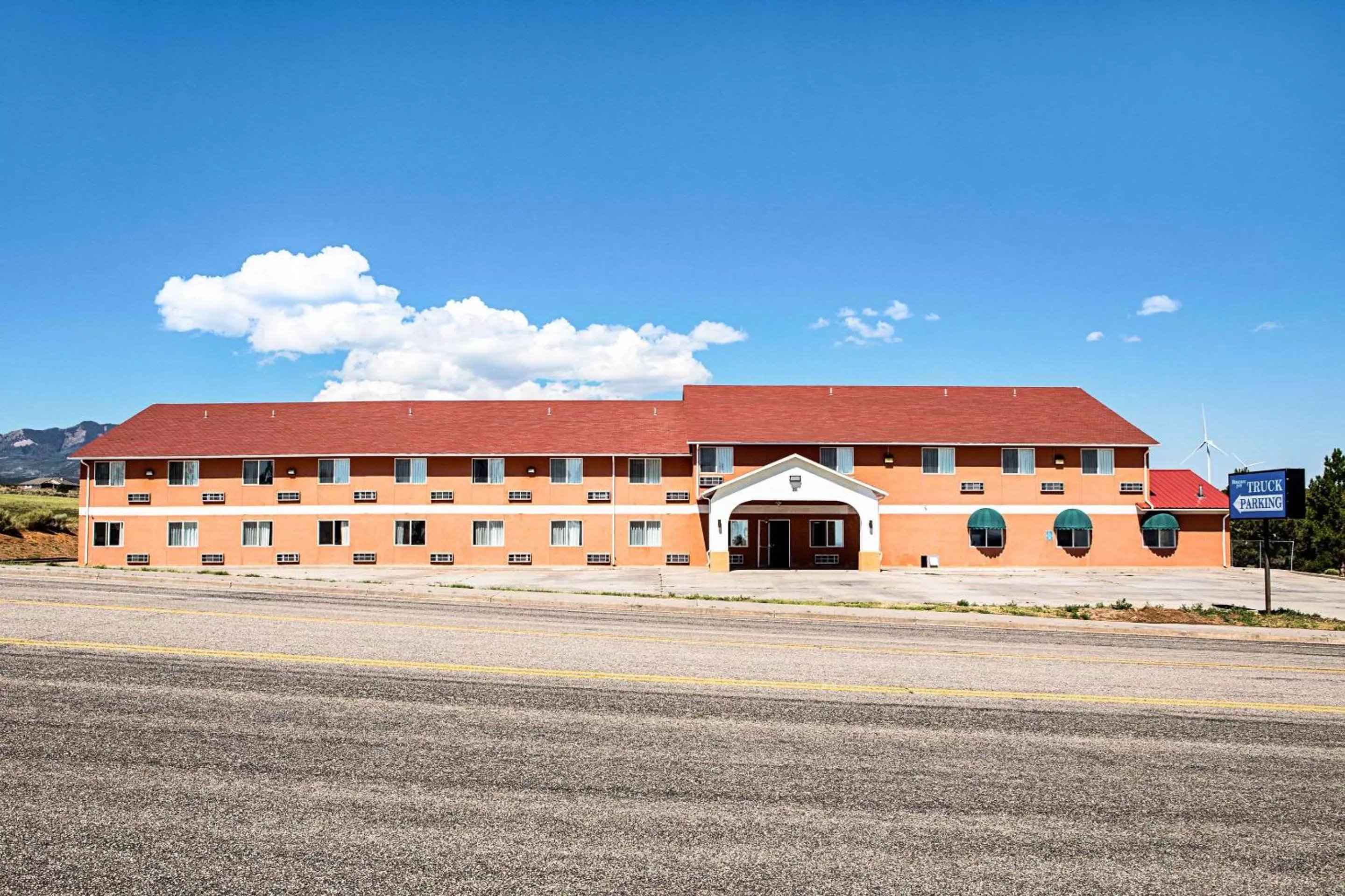 Property building in Rodeway Inn & Suites Monticello