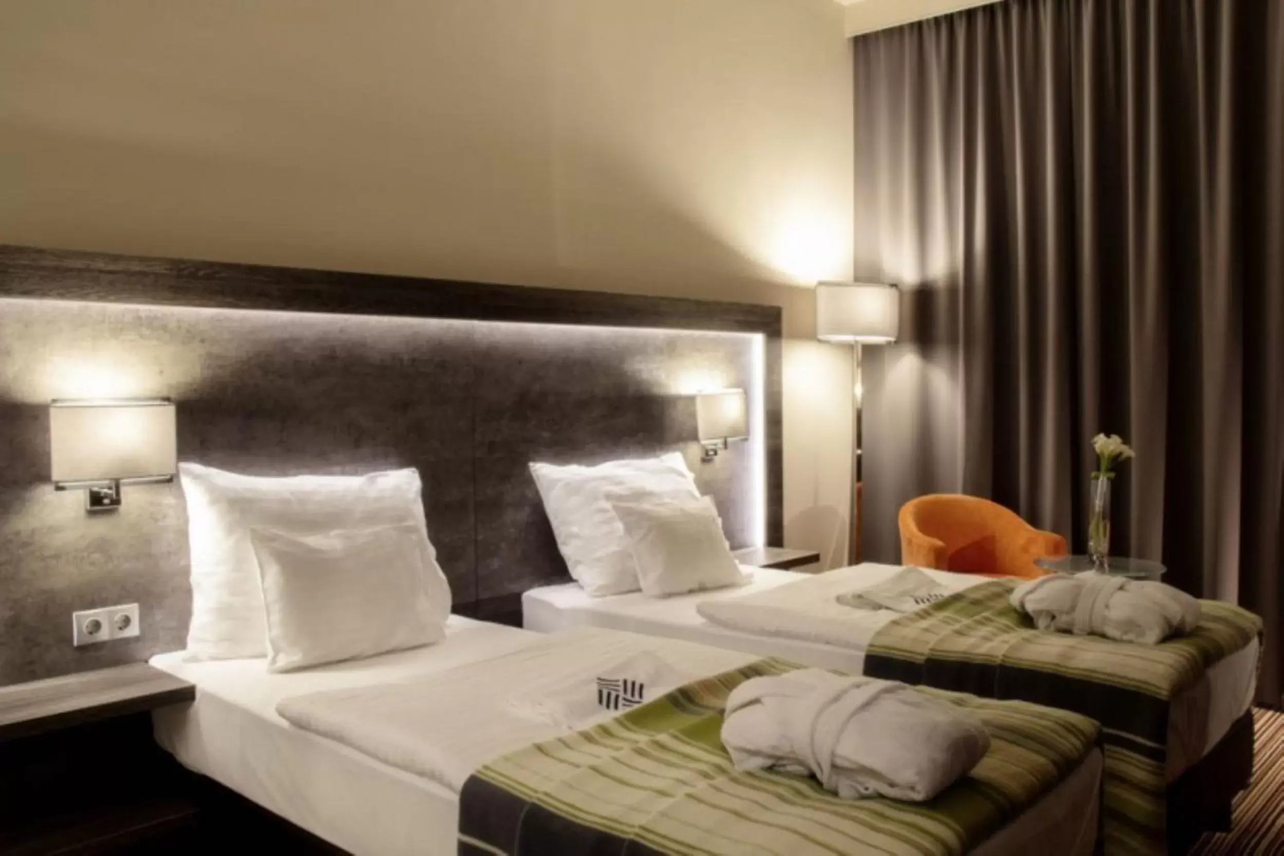 Connecting Room - Superior Double or Twin Room in ETO Park Hotel Business & Stadium Connecting Room - Superior Double or Twin Room in ETO Park Hotel Business & Stadium