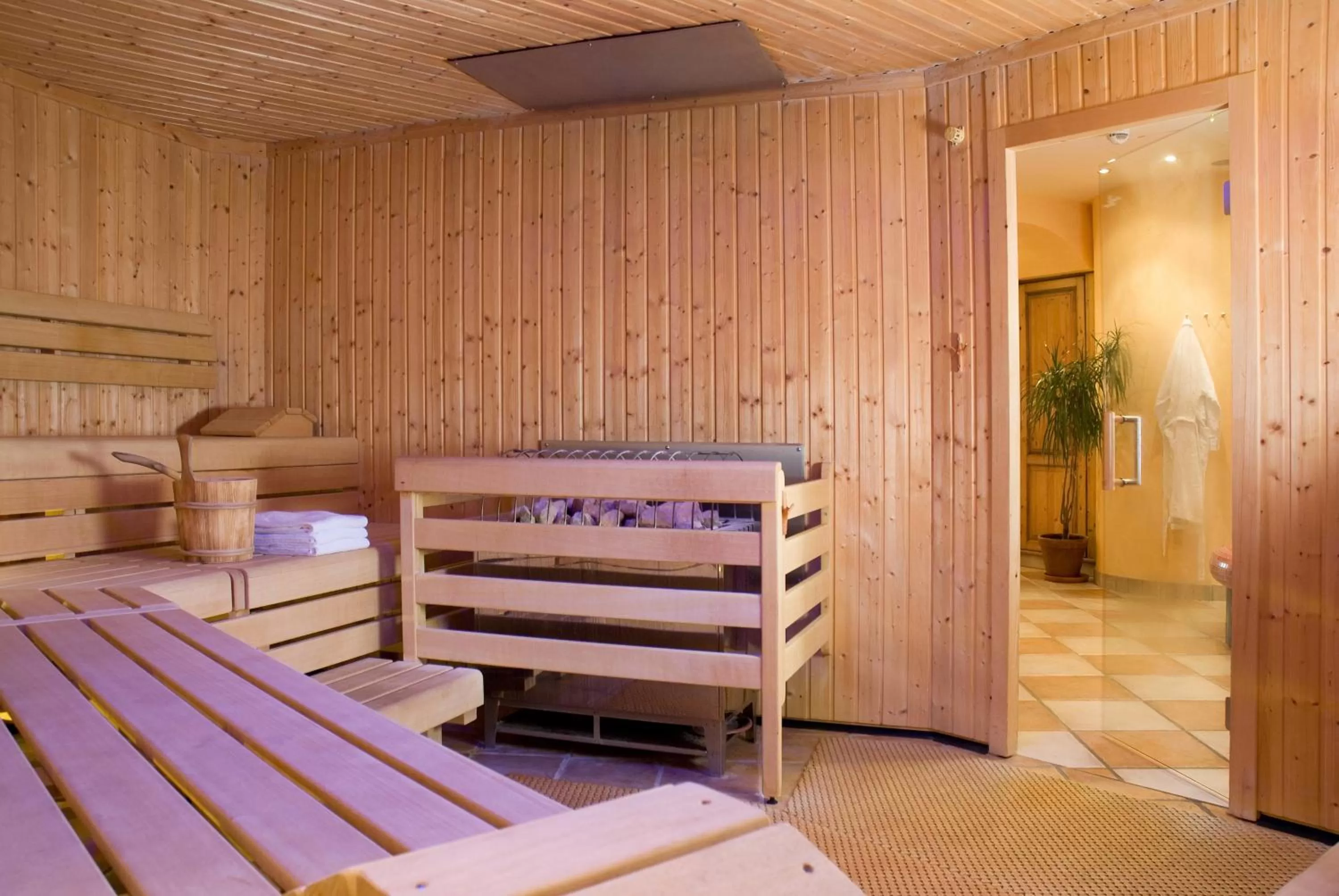Spa and wellness centre/facilities, Bed in Hotel Neustifter