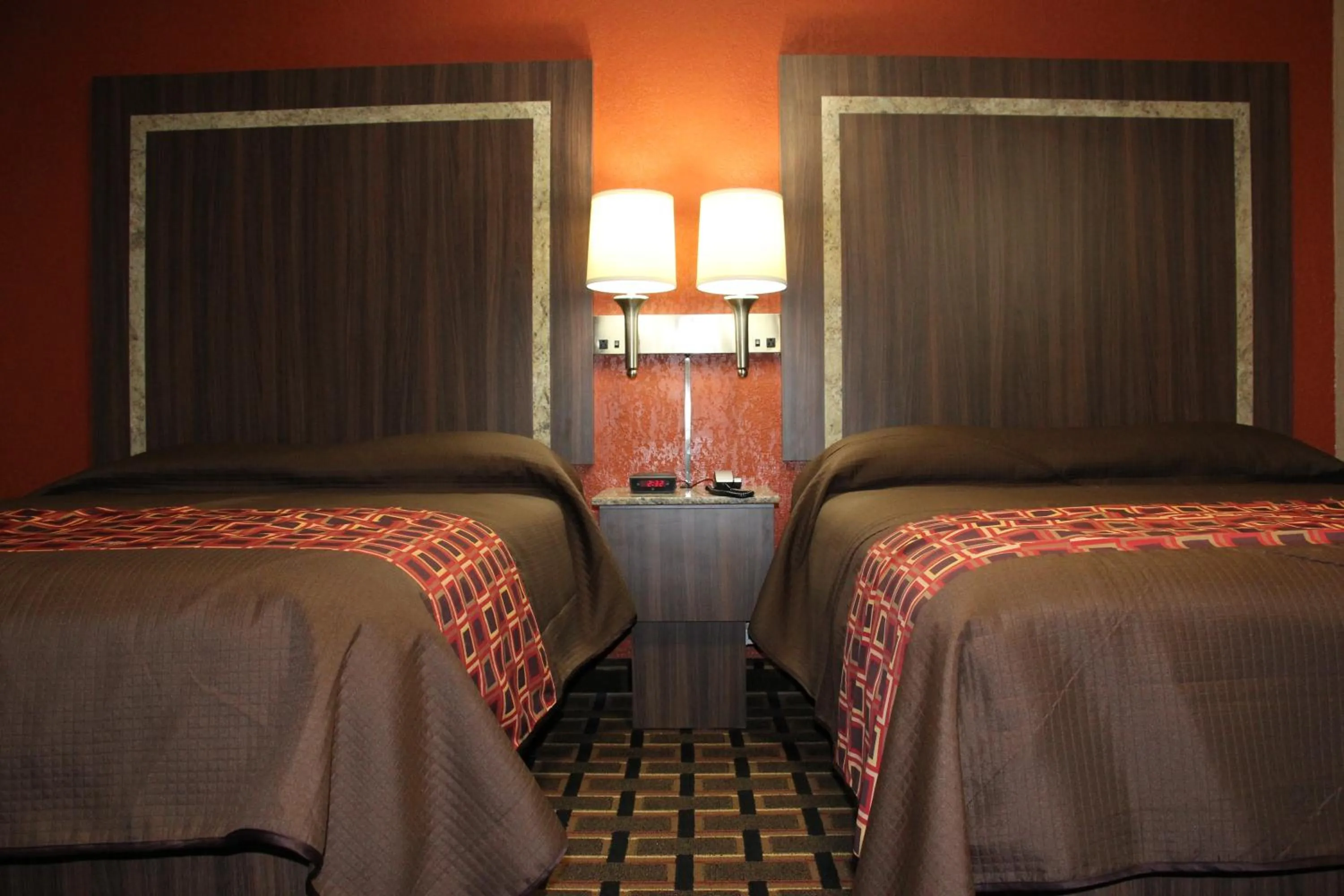 Bed in Budget Inn Lake Wales